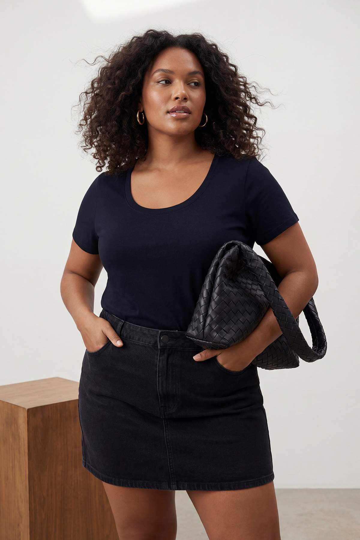 trendyol-curve-womens-flat-short-fitted-plus