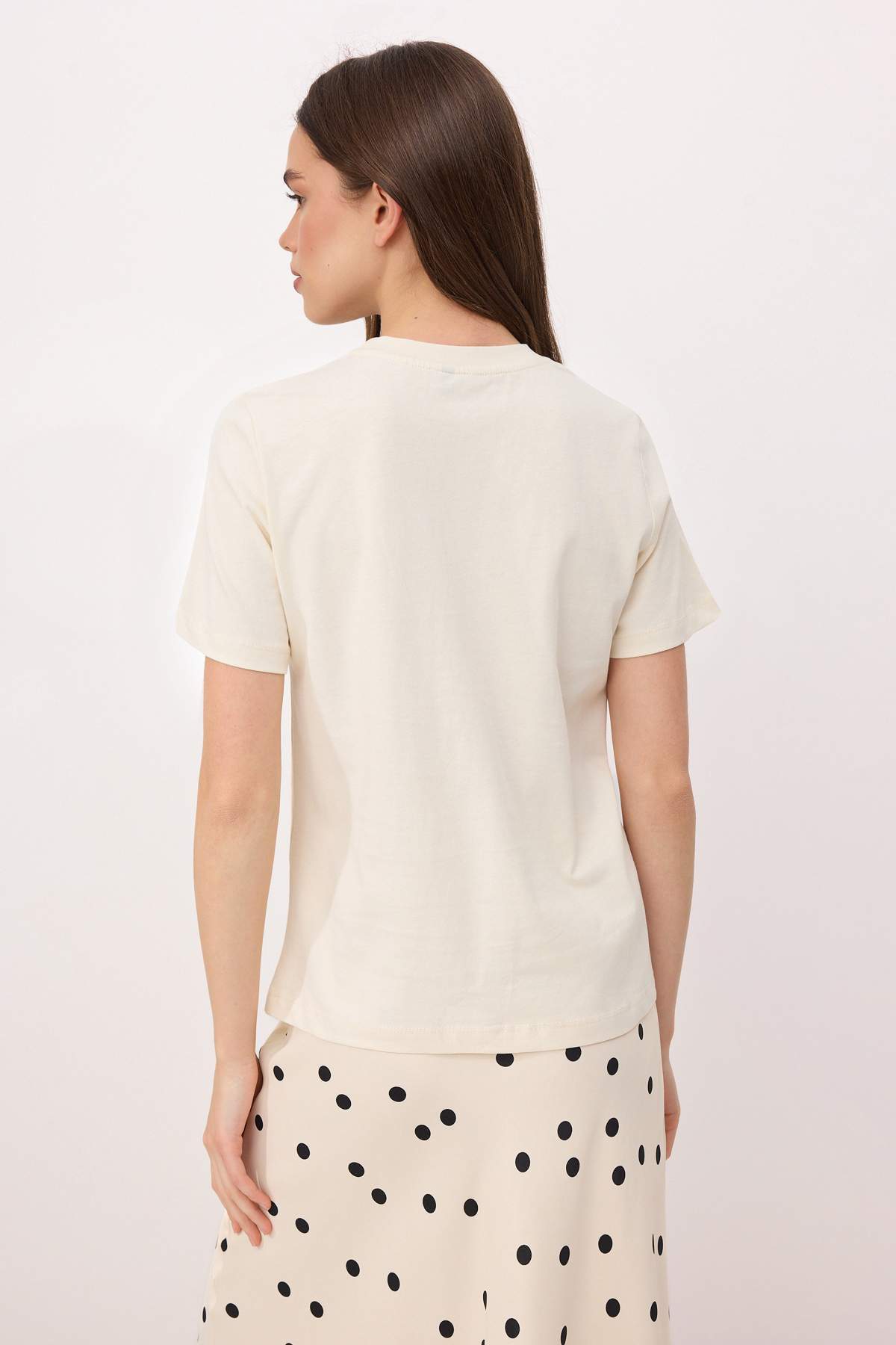 Trendyolmilla  Ekru Slogan Regular/Normal Kalıp Kısa Kollu Tok %100 Pamuk Örme T-Shirt TWOSS26TS00155 - Görsel 4