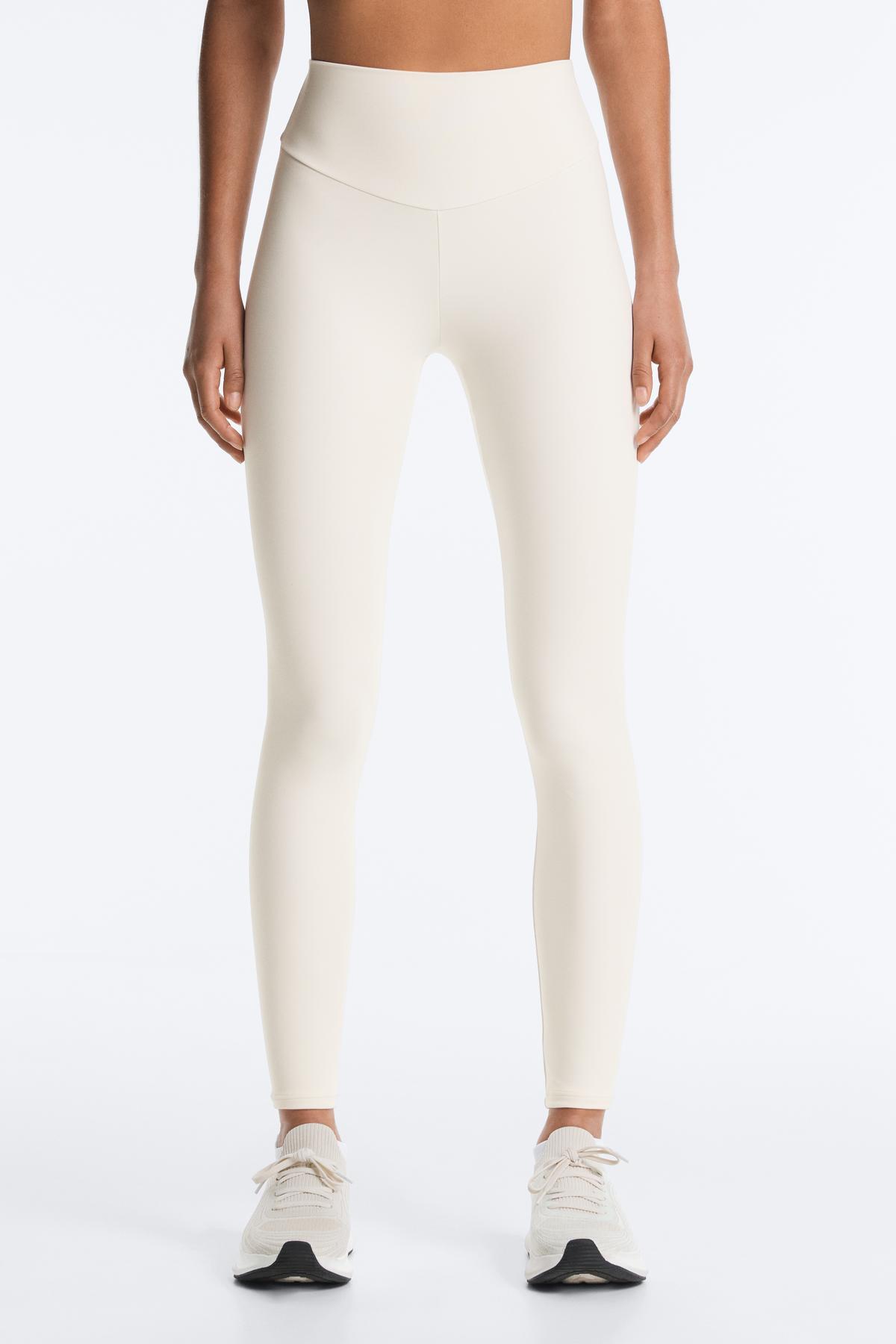 Oysho High rise Comfortlux bilek hizasında tayt