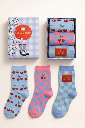 Katia & Bony Kadın 3'lü Kiraz Desenli Kutulu Soket Çorap