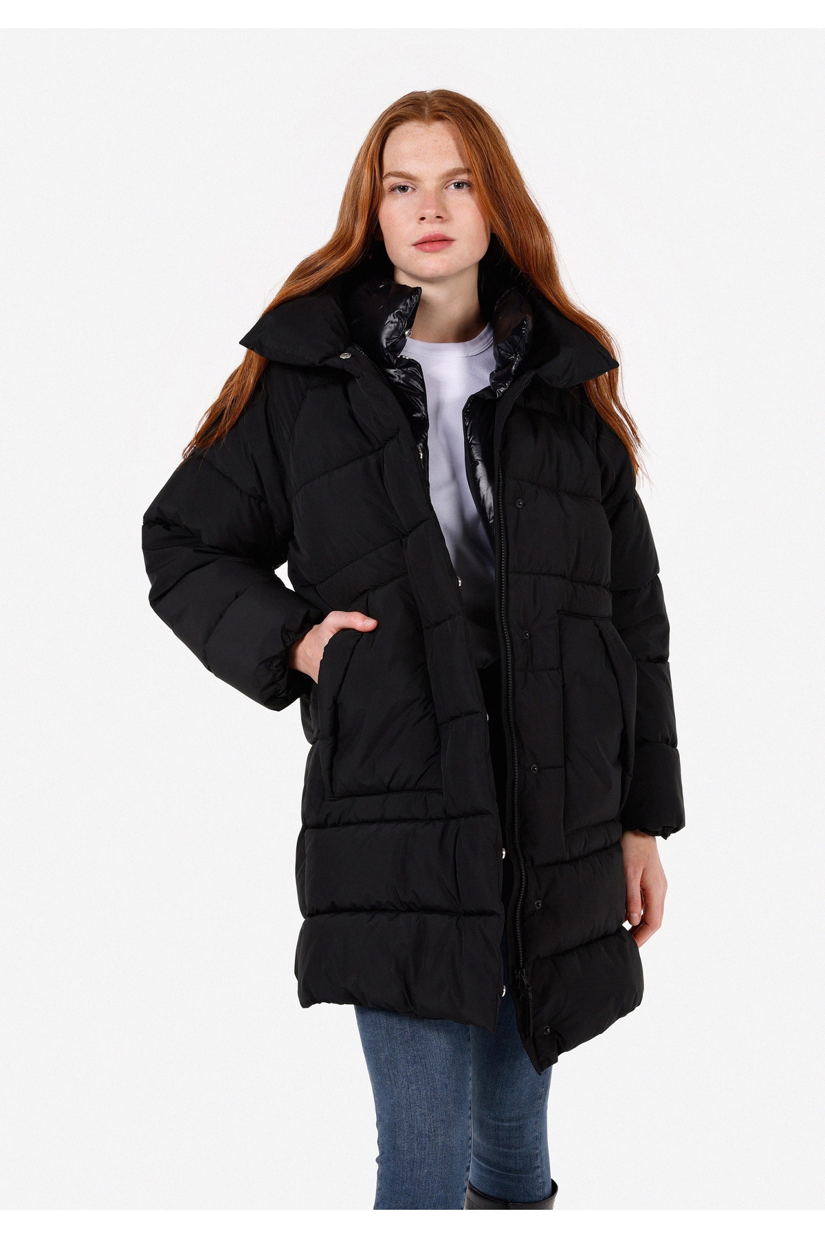 Colin’s  Regular Fit Kapüşonlu Kadın Siyah Kaban