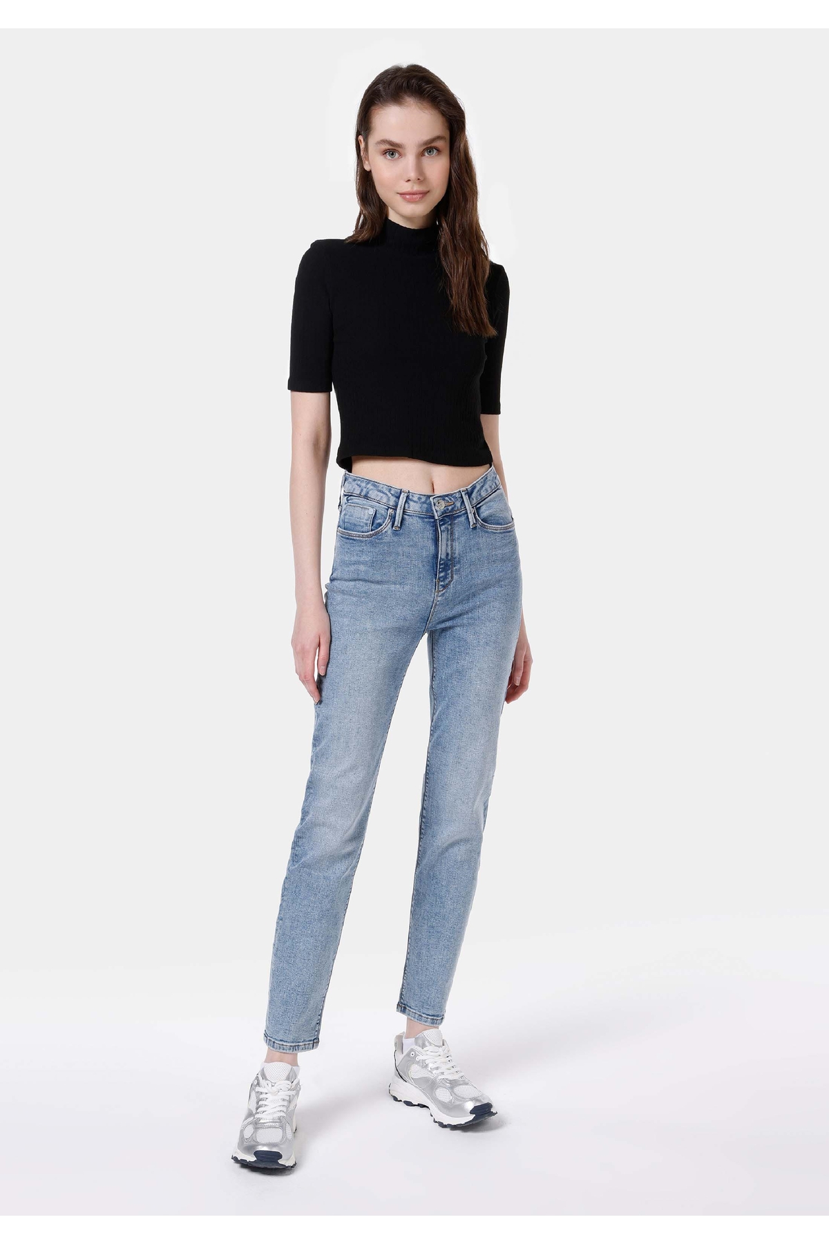 Slim Fit Orta Bel Düz Paça Kadın İndigo Jean Pantolon