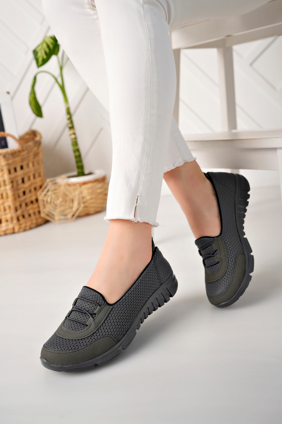 Carefree Anthracite Mother Orthopedic Sole Laceless Casual Easy Wear Anatomical Sports Hiking Shoes
