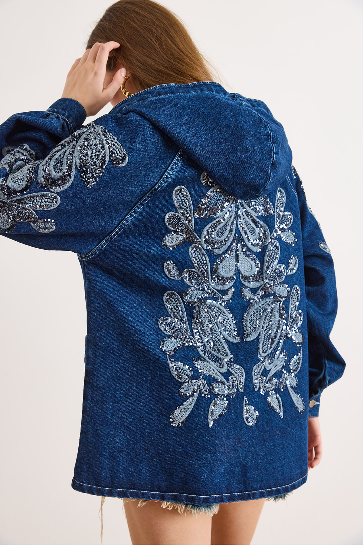 Olalook  Kadın Lacivert Kapüşonlu Cepli Sırtı Kolu Payetli Oversize Denim Ceket CKT-19000504 - Görsel 6
