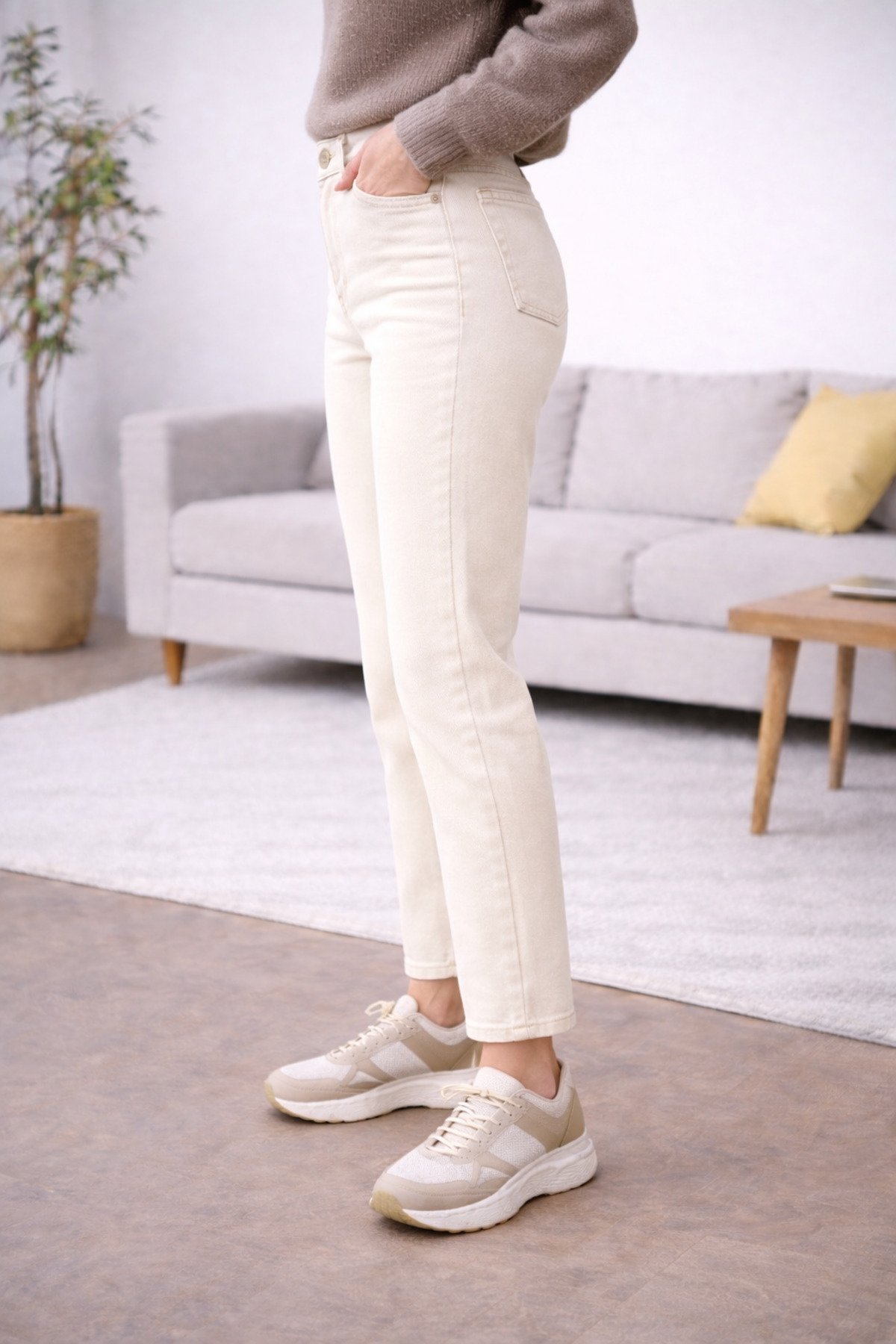 DELDNM  Line Kadın Krem Yüksek Bel Bej Likralı Trend Mom Jean - Görsel 3