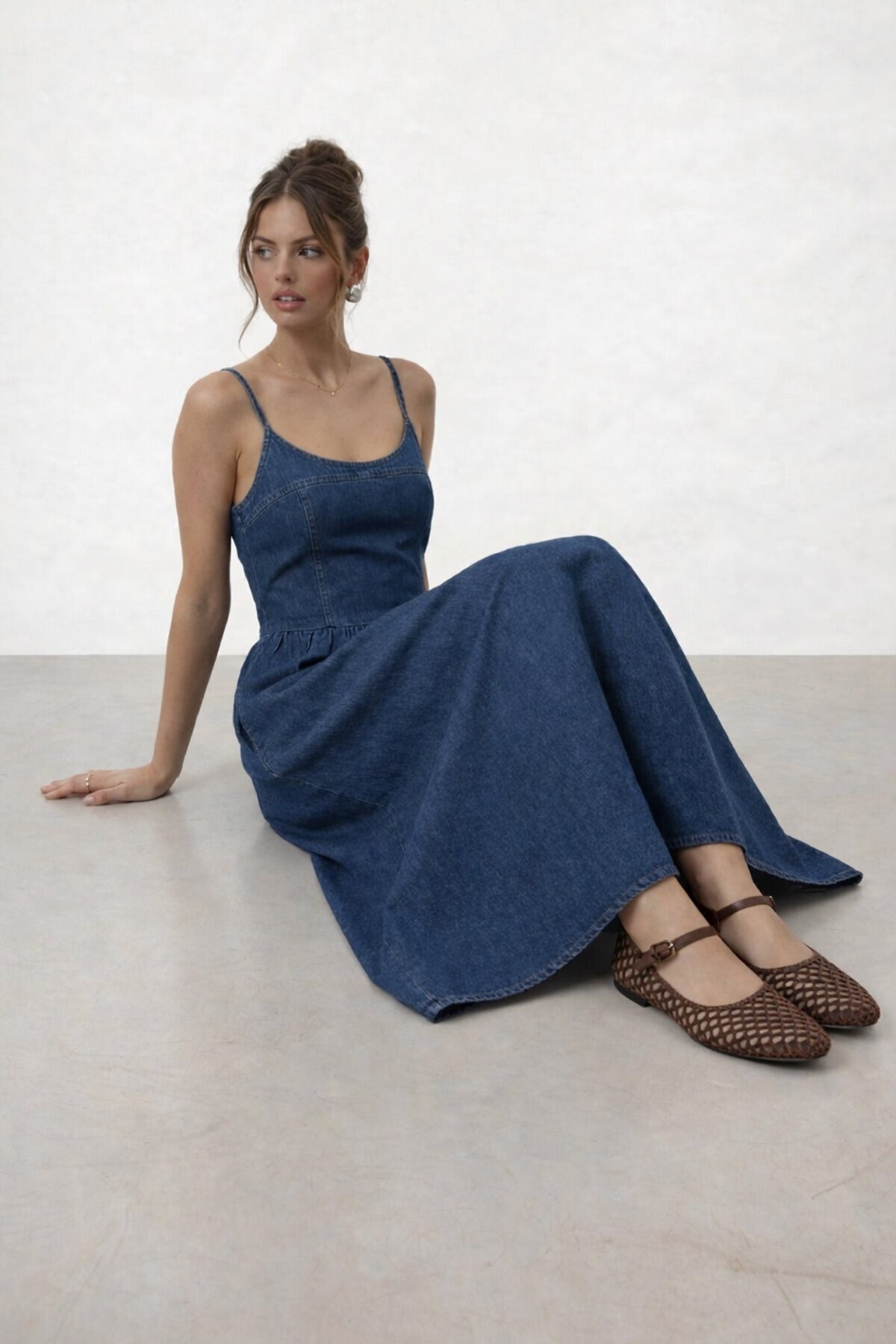 VAGGON  Ayarlanabilinir Askılı Sırtı Gipeli Denim Katlı Midi Elbise