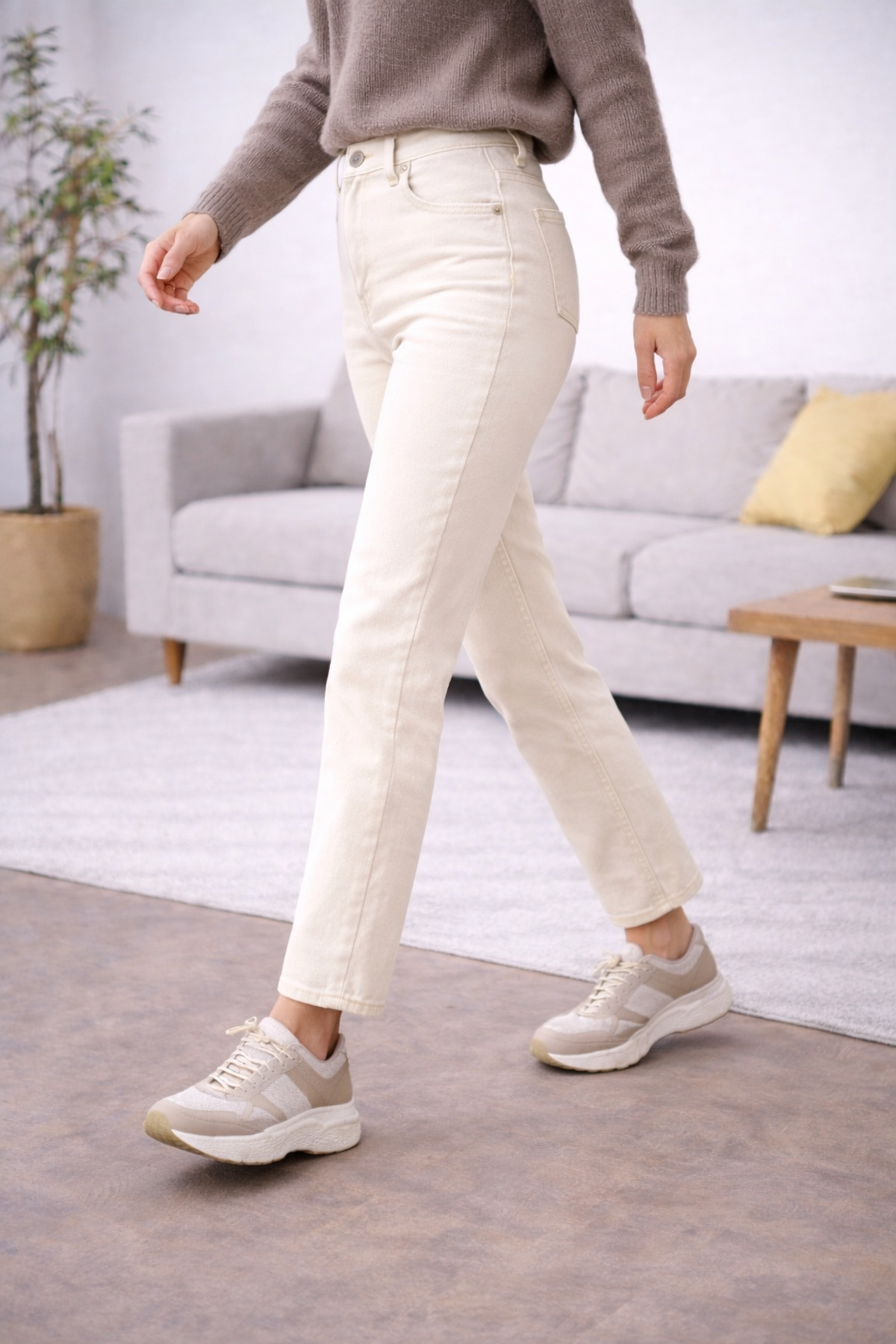 DELDNM  Line Kadın Krem Yüksek Bel Bej Likralı Trend Mom Jean - Görsel 2