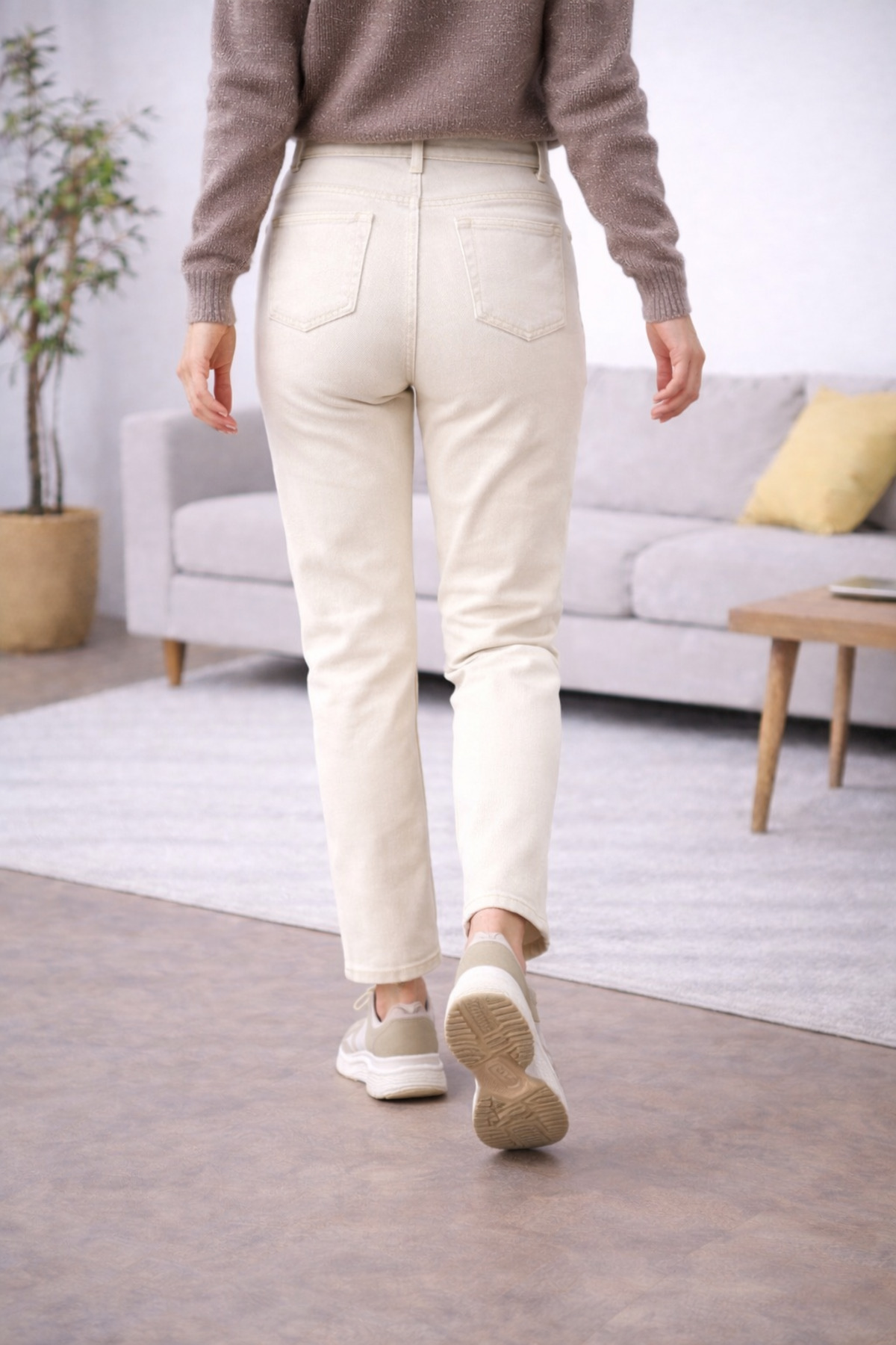 DELDNM  Line Kadın Krem Yüksek Bel Bej Likralı Trend Mom Jean - Görsel 4