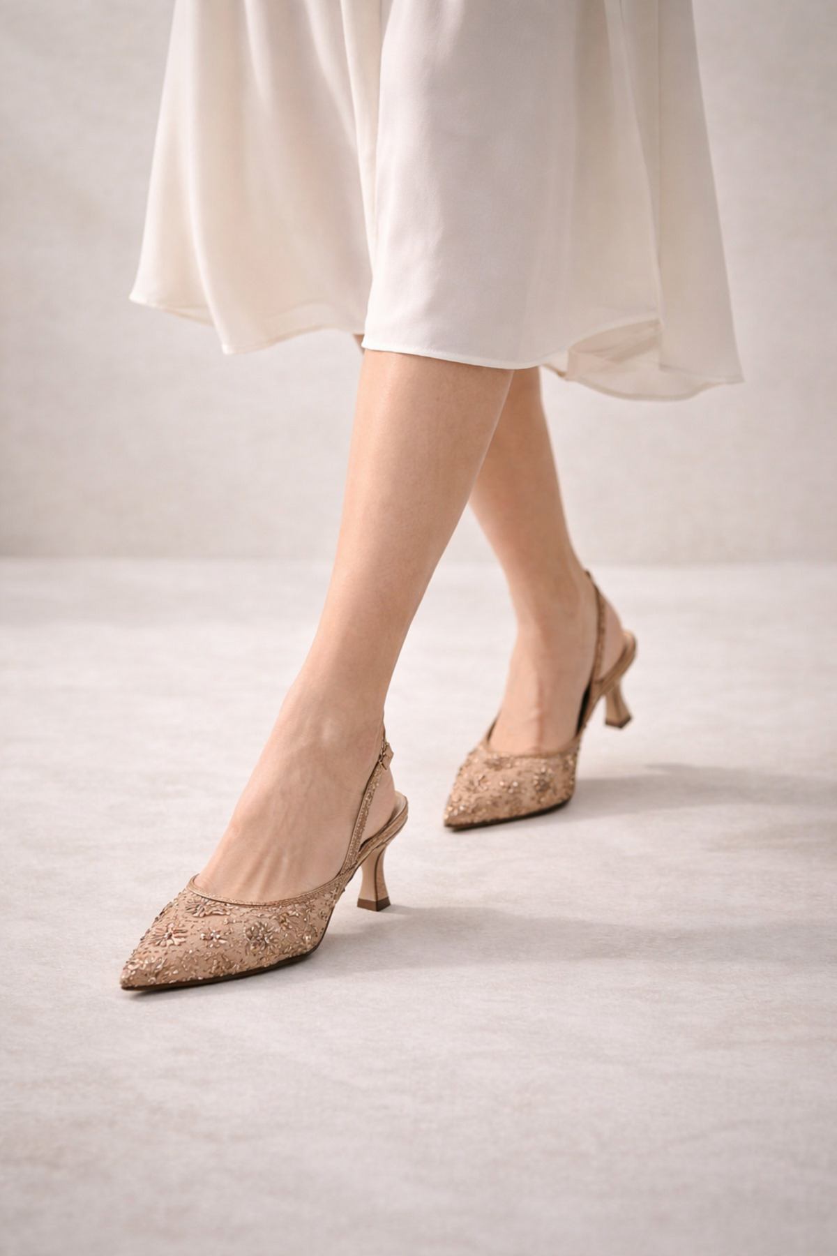 Best Cover ROSABELLA Kadın Bakır Pul Boncuk İşlemeli Tül Detaylı İnce Topuklu Slingback Abiye Ayakkabı görsel 2