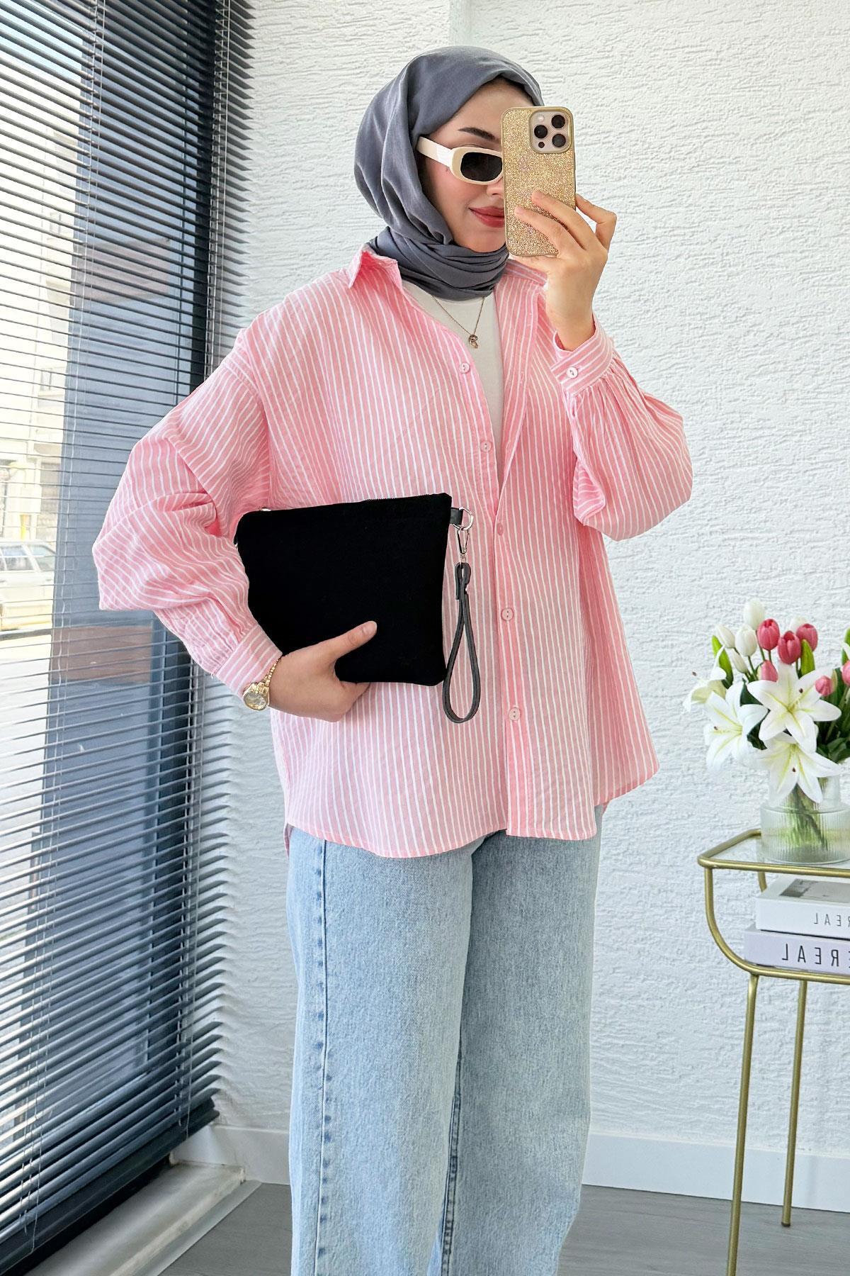 MELEK ARAZ  Çizgi Desen Oversize Kadın Gömlek – Pembe
