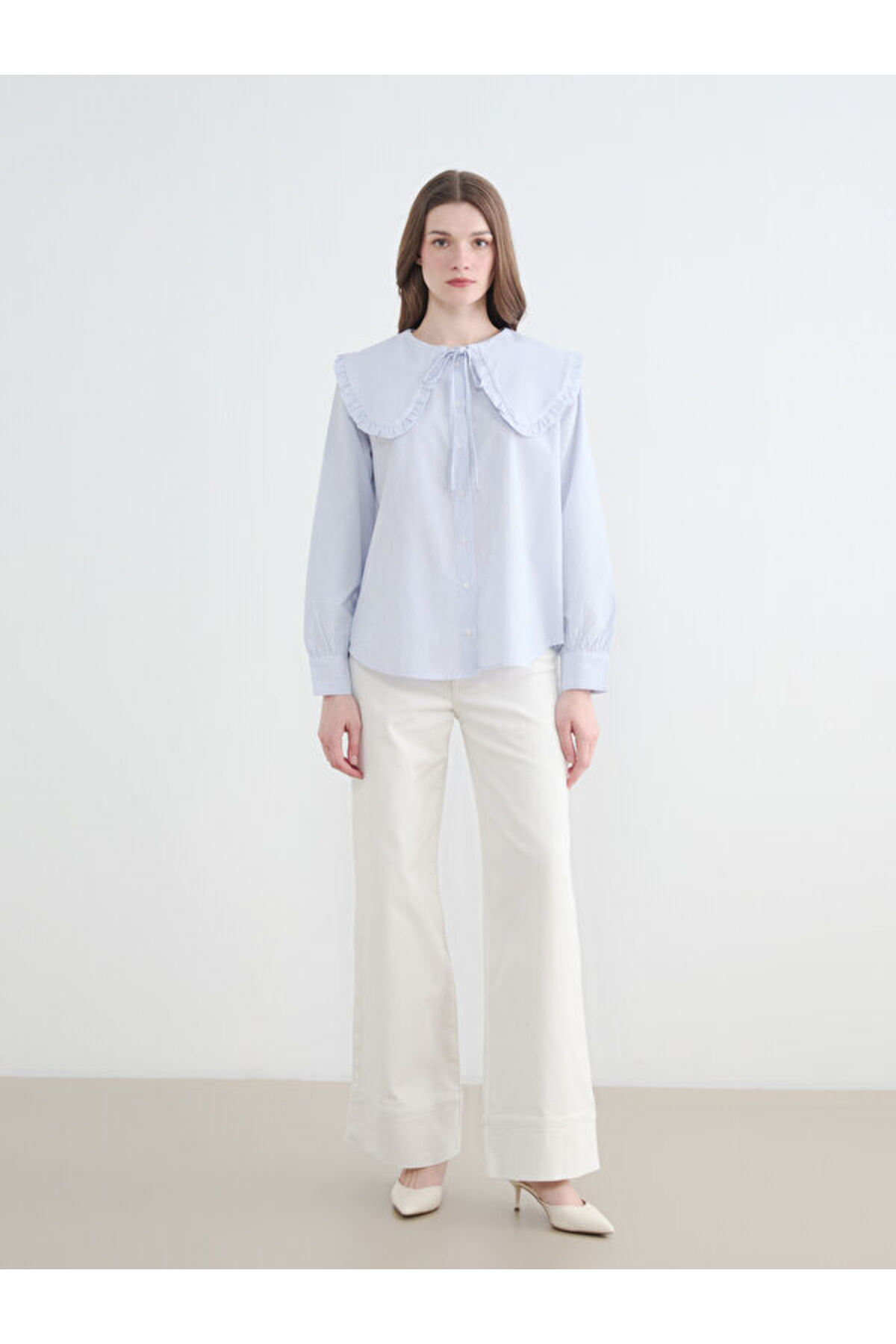 LC Waikiki UZG STORE'dan Stil Sahiplerine Bebe Roba Yaka Çizgili Kadın Gömlek fotoğrafı 2 (önizleme)