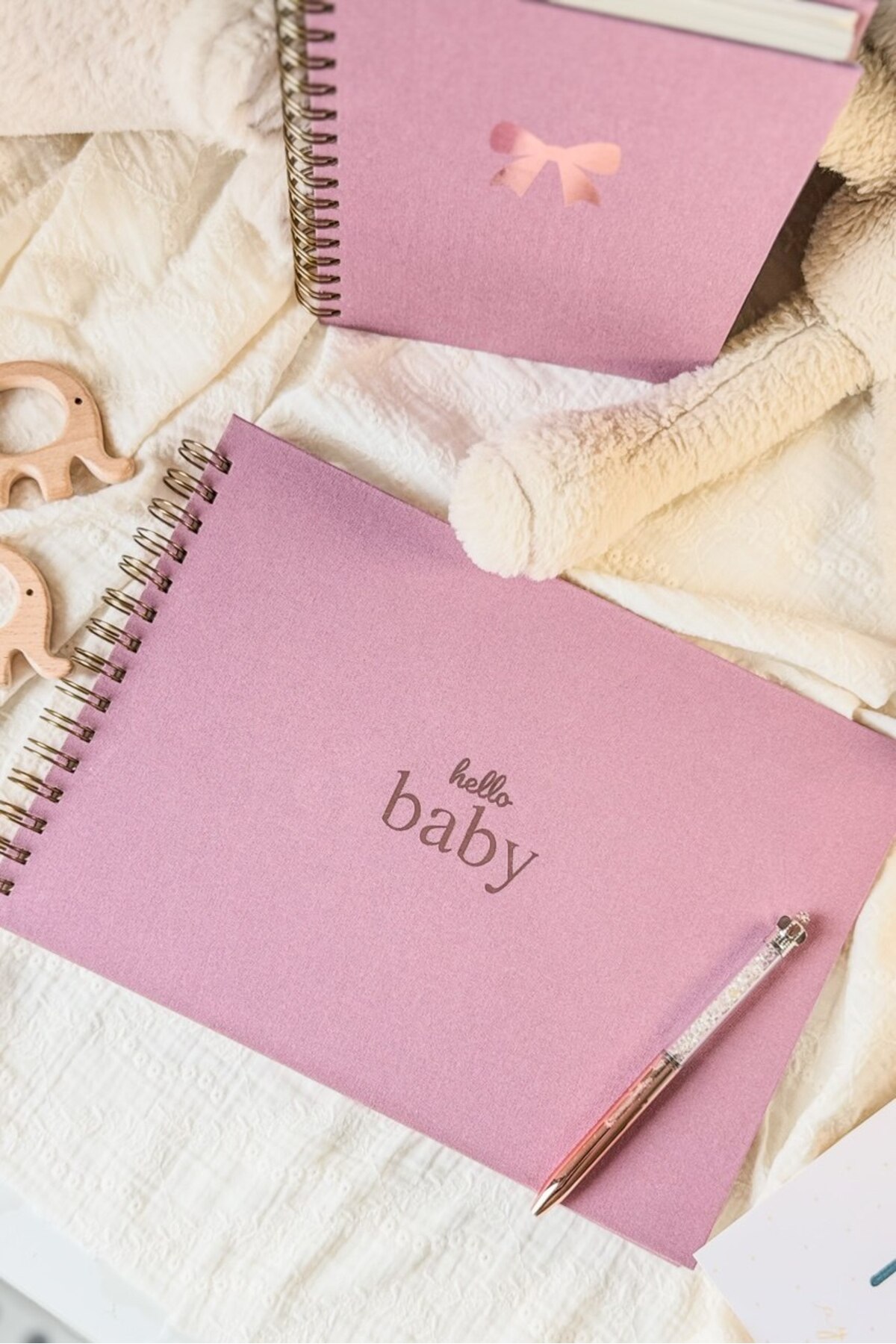 Martius Art Bebek Anı Defteri ve Anne Hamile Günlüğü Seti / 0-3 Yaş Bebek Ajandası / Leylak Keten Yaldız Tasarım fotoğrafı 3 (önizleme)