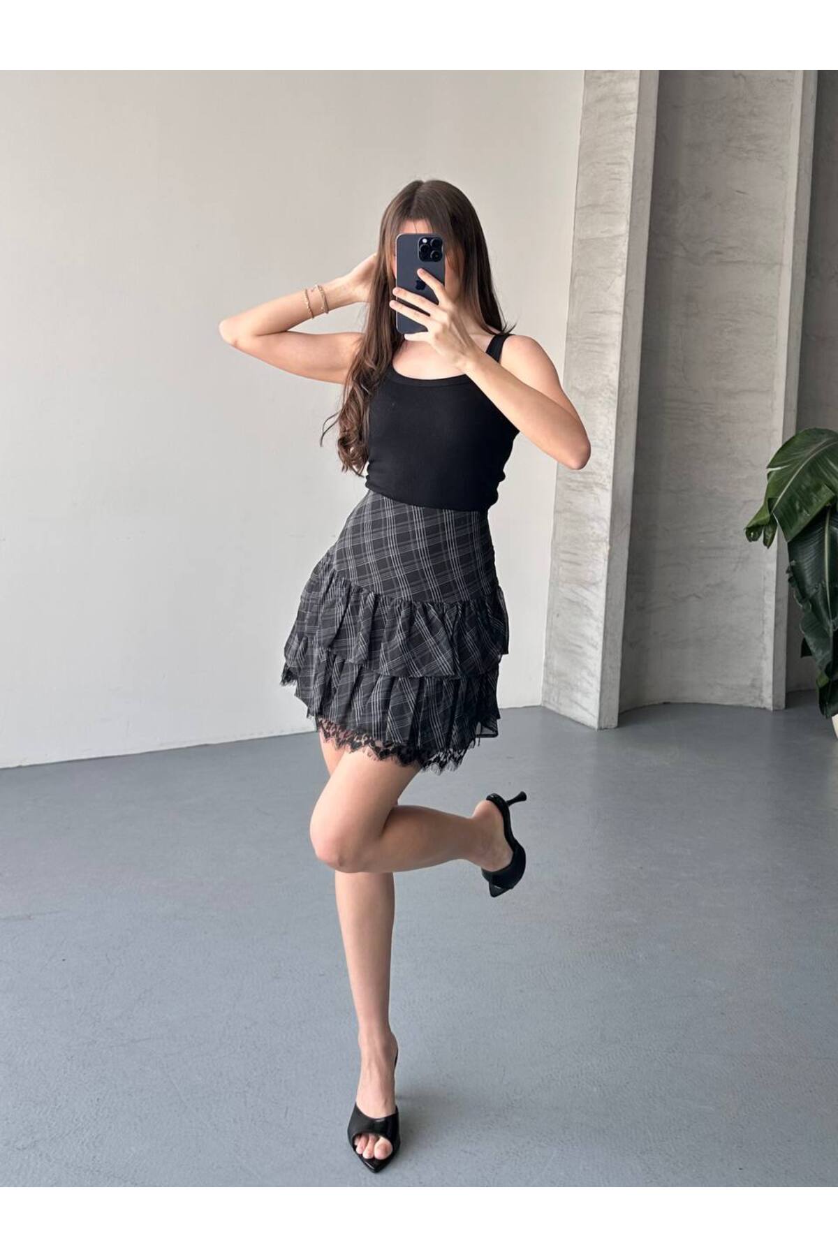İLKCET MODA Pitikare Siyah Desenli Şifon Katlı Kadın Mini Etek görsel 4
