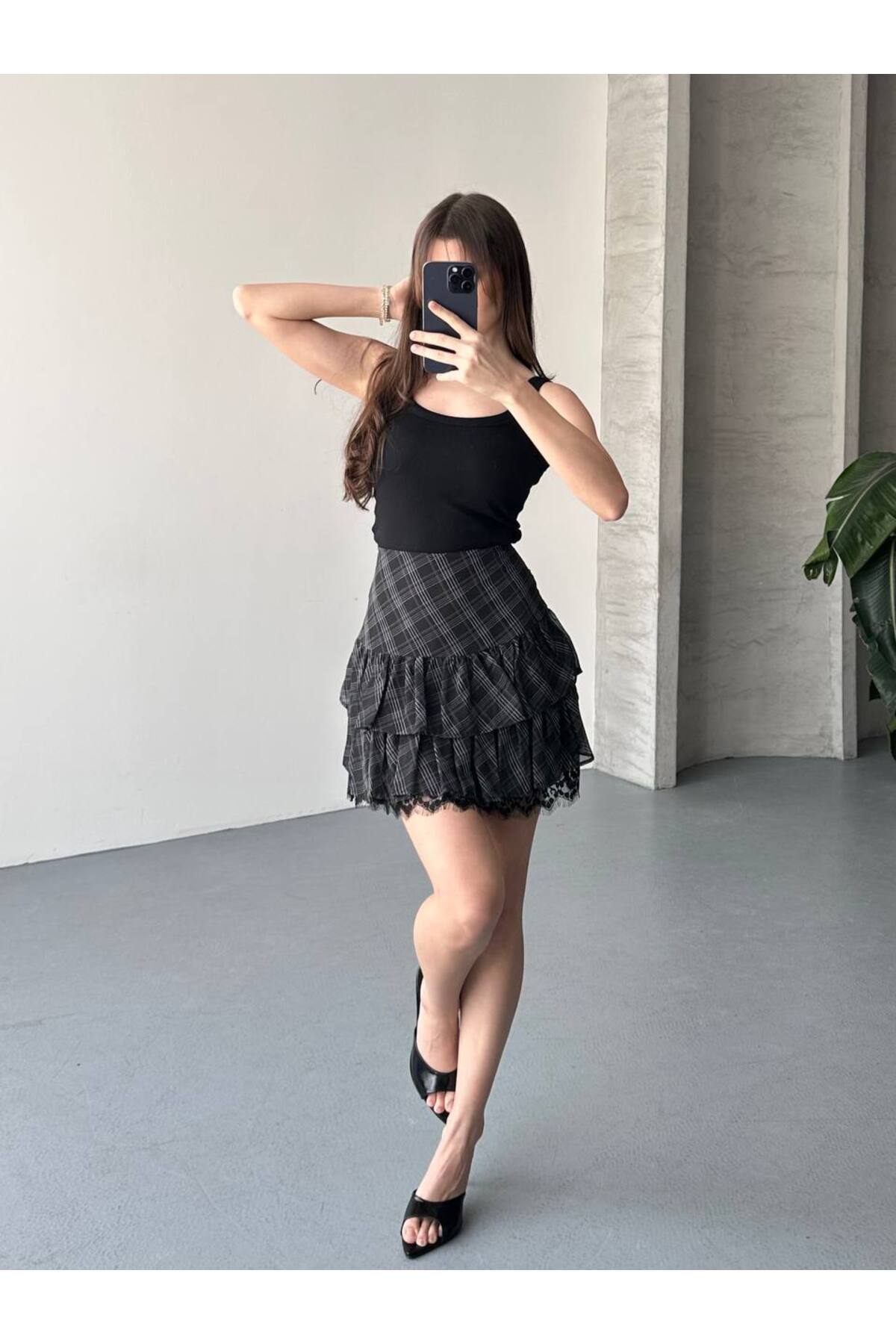 İLKCET MODA Pitikare Siyah Desenli Şifon Katlı Kadın Mini Etek görsel 2