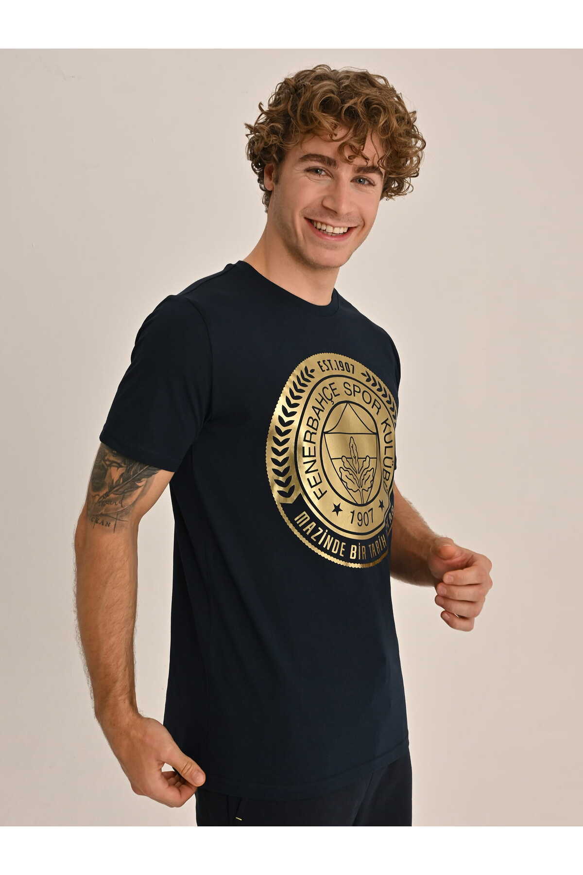 Fenerium ERKEK TRIBUN GOLD ÇELENK TSHIRT görsel 3