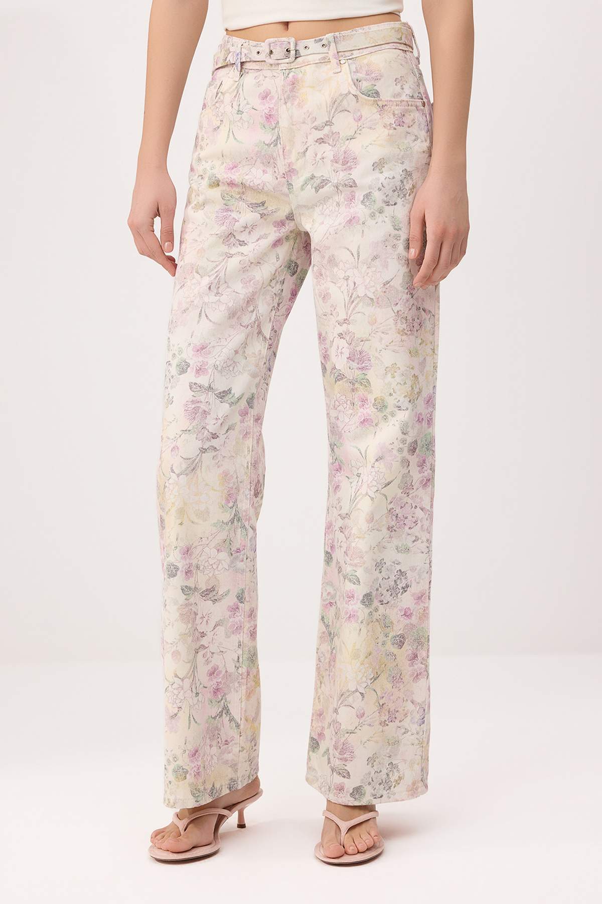 Trendyolmilla  Çok Renkli DÖKÜMLÜ Çiçek Baskılı %100 Pamuk Yüksek Bel Wide Leg Jeans TWOSS26JE00225 - Görsel 3