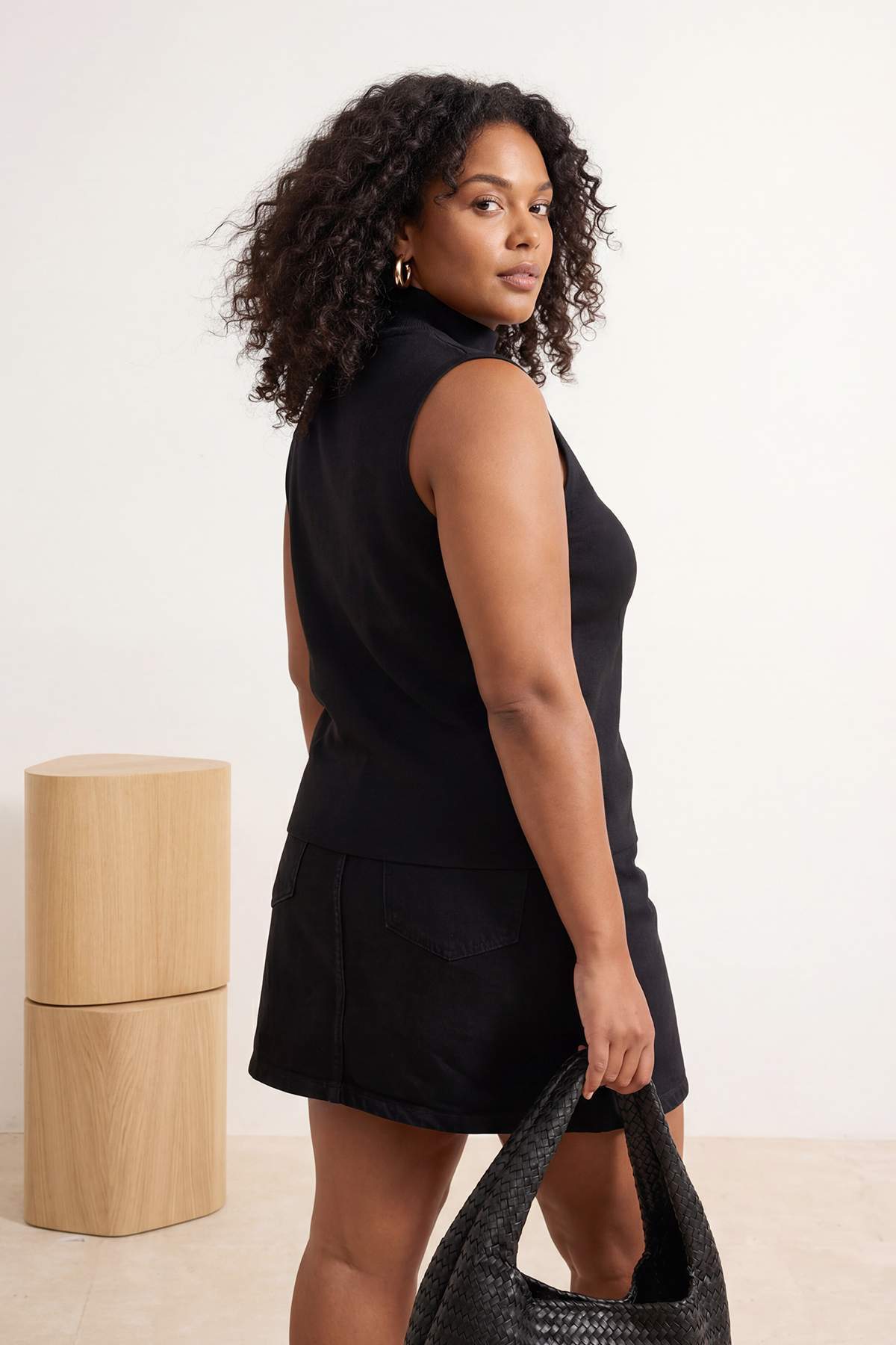 trendyol-curve-womens-flat-sleeveless-fitted