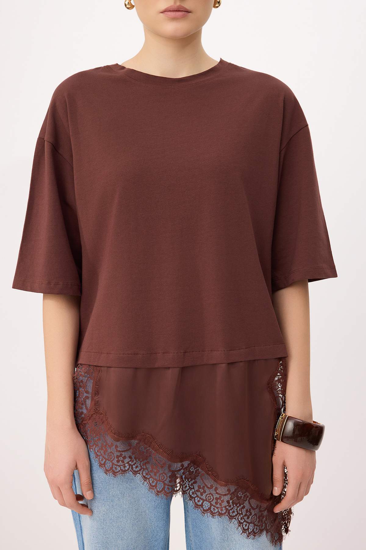 Trendyolmilla  Kahverengi Oversize/Geniş Kalıp Asimetrik Dantel Detaylı %100 Pamuk Örme T-shirt TWOSS26TS00296 - Görsel 3