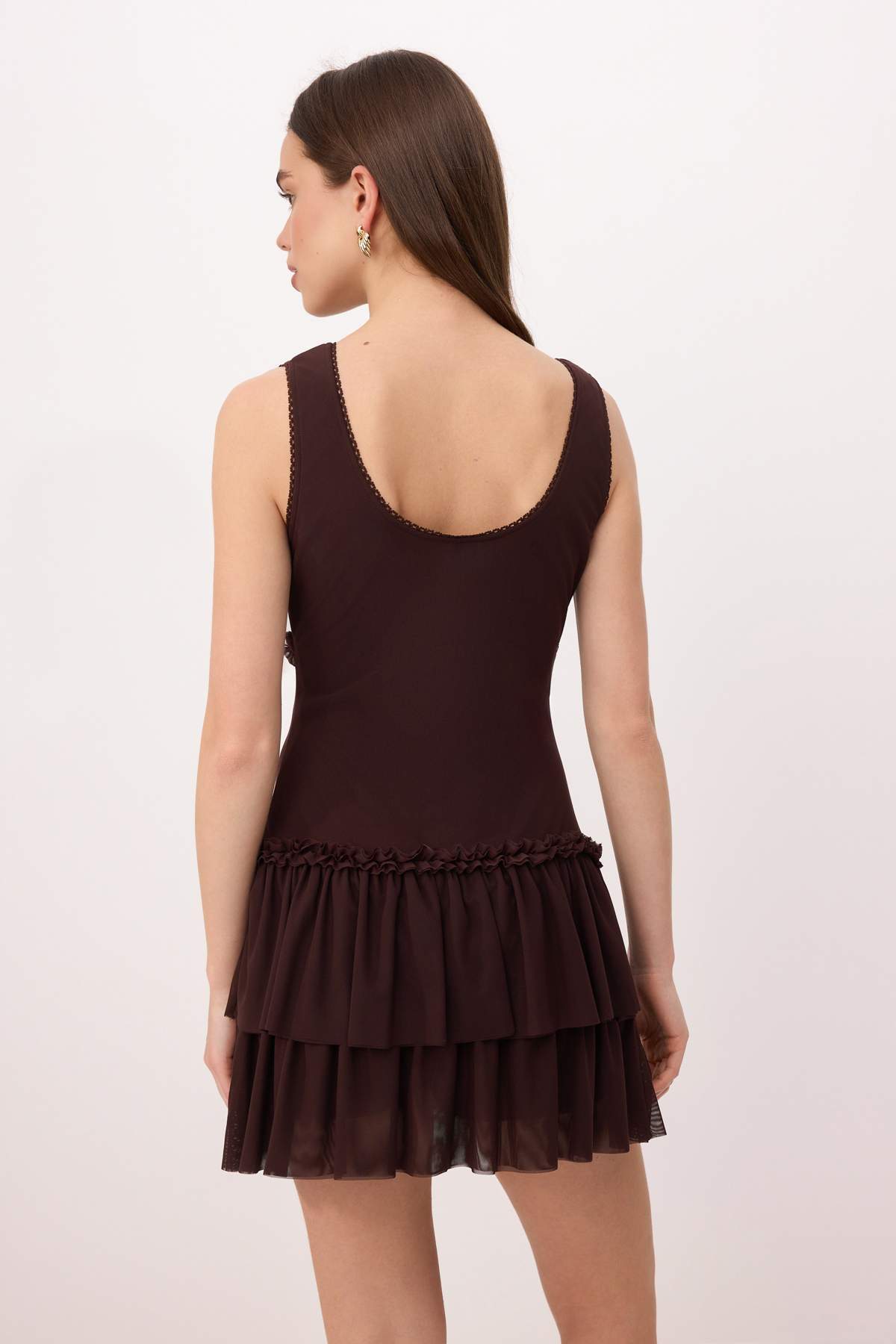 Trendyolmilla  Kahverengi A-Kesim/Çan Form V Yaka Kalın Askılı Kolsuz Mini Tül Örme Elbise TWOSS26EL00013 - Görsel 4