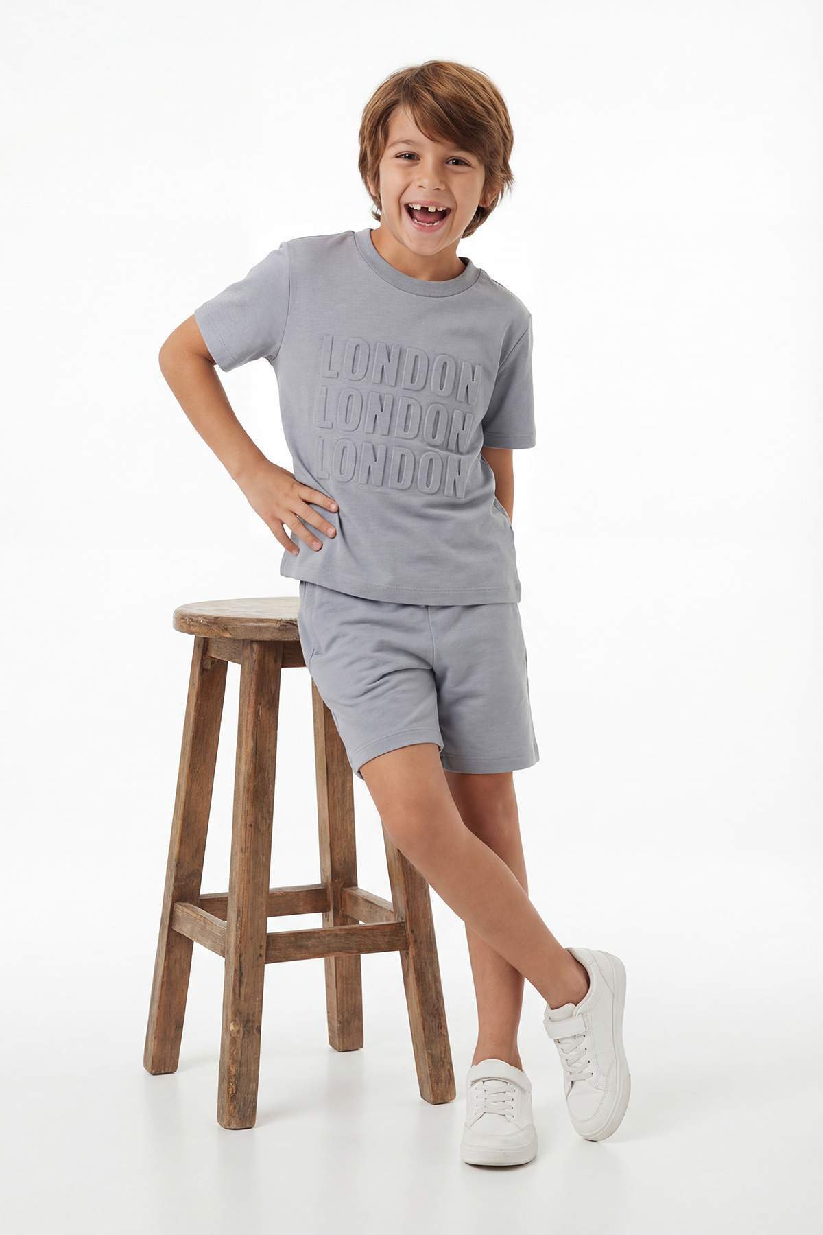 trendyolkids-boys-flat-short-casualdaily-regu