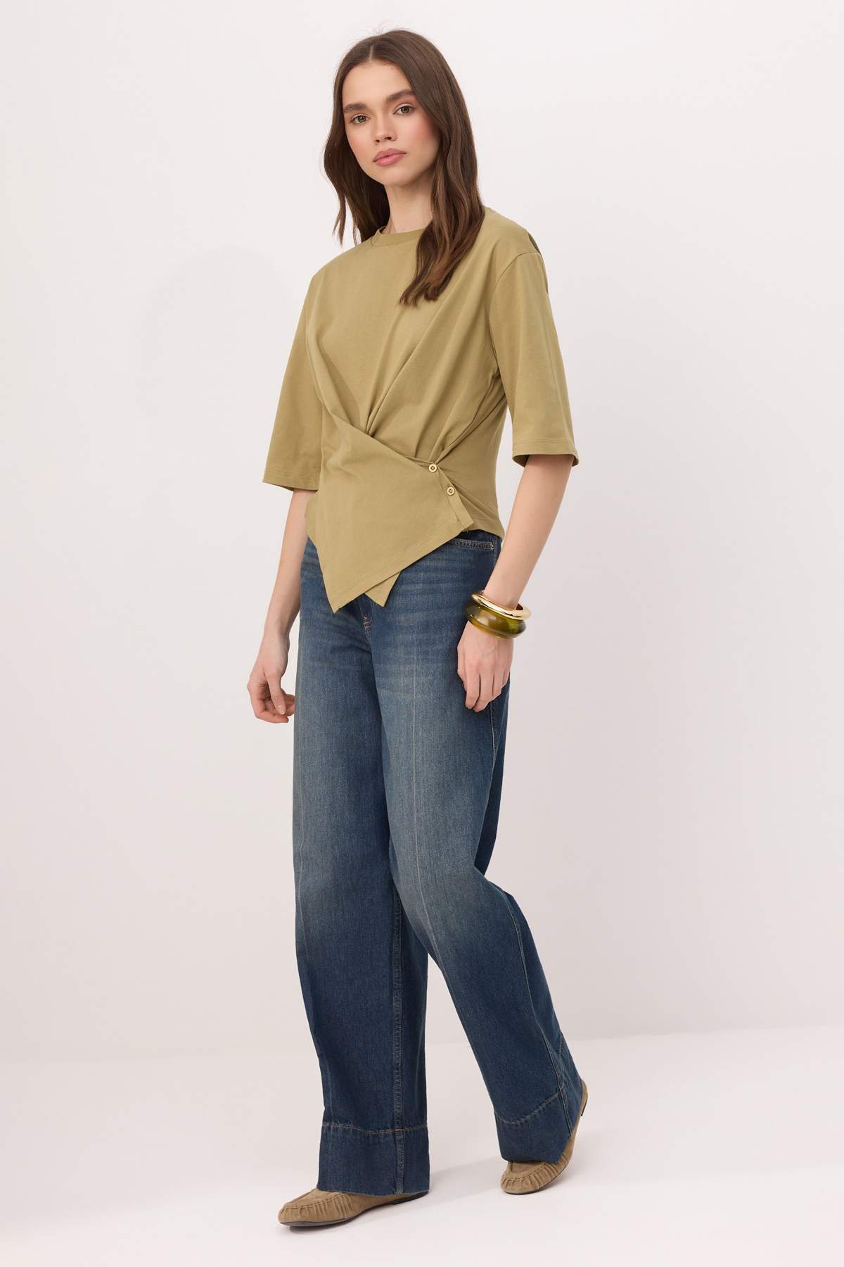 Trendyolmilla  Açık Haki Regular/Normal Kalıp Düşük Kol Truvakar Tok %100 Pamuk Örme T-Shirt TWOSS26TS00198 - Görsel 3