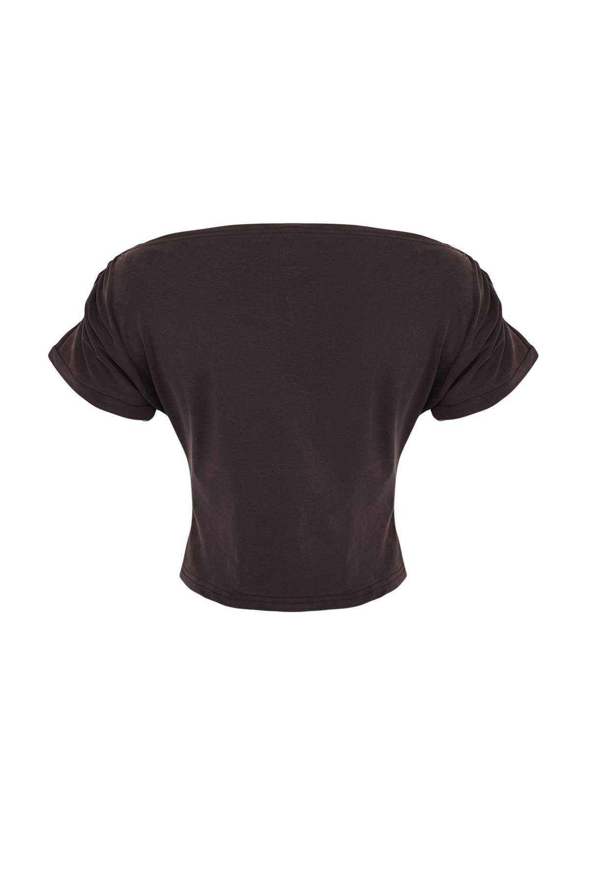 Trendyolmilla  Koyu Kahverengi Premium Lyocell İçerikli Degaje Yaka Taş Detaylı Yumuşak Örme Bluz TWOSS26BZ00714 - Görsel 2