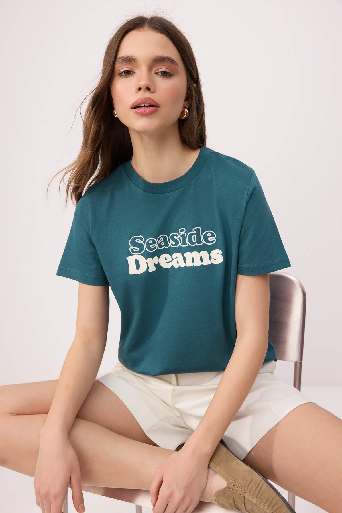 Trendyolmilla Zümrüt Yeşili Slogan Regular/Normal Kalıp Kısa Kollu %100 Pamuk Örme T-Shirt TWOSS26TS00178
