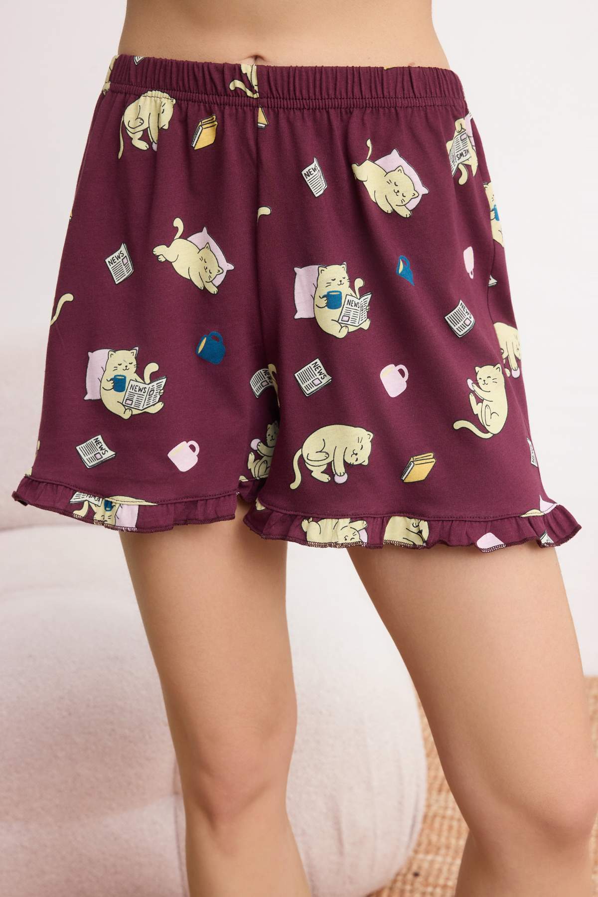 Trendyolmilla  Mürdüm %100 Pamuklu Kedi Baskılı Fırfırlı Örme Pijama Takımı THMSS26PT00174 - Görsel 3