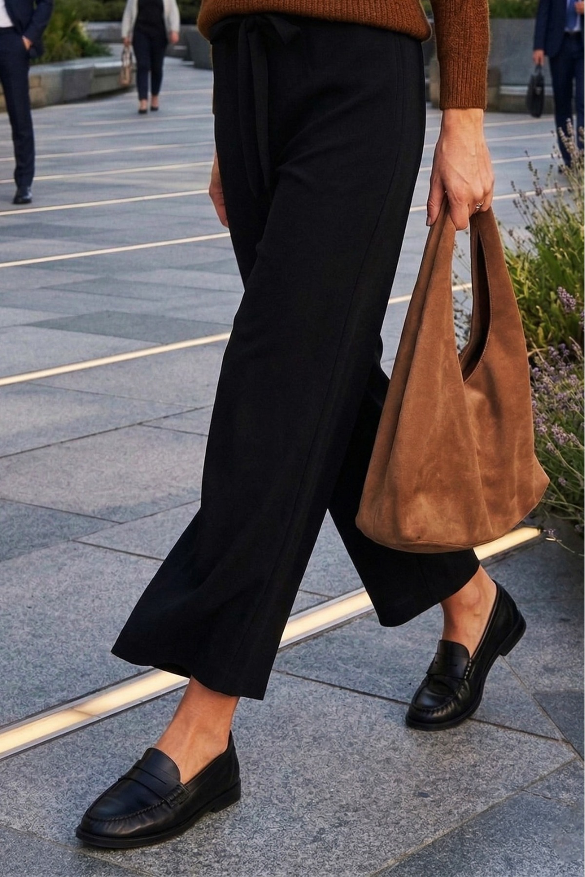 Women's Relax Fit Casual Fit Elastic Band Belted Wide Leg Black Trousers