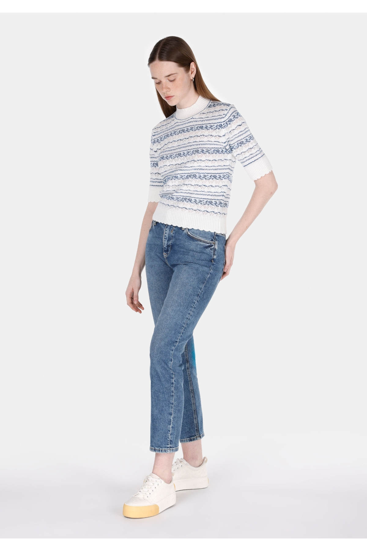 Slim Fit Orta Bel Daralan Paça Kadın Lacivert Jean Pantolon