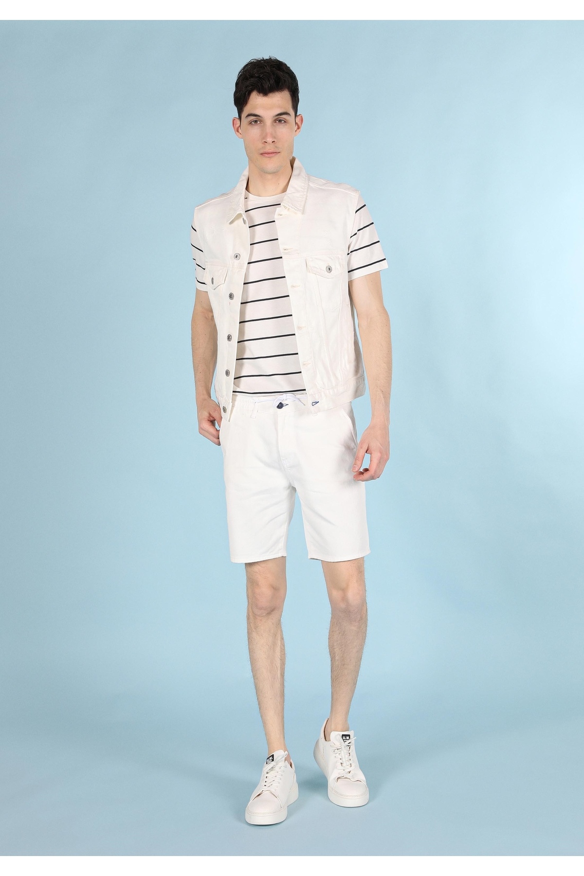 Colin's Slim Fit Dar Kesim Düğme Detaylı Beyaz Jean Erkek Yelek Cl1059516 görsel 4