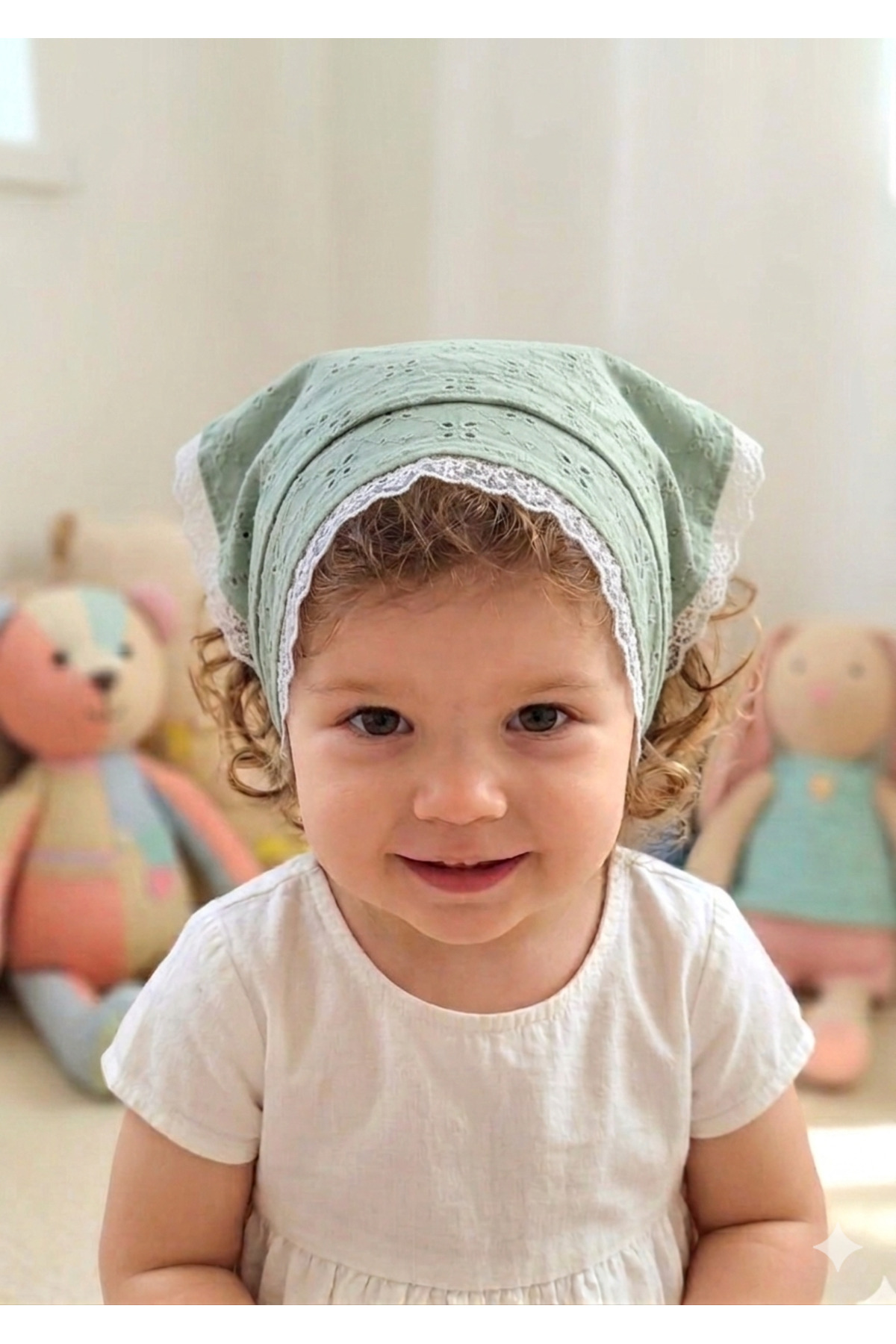Girls Brode Fabric Triangle Bandana – Lace Tied Baby & Kids Scarf
