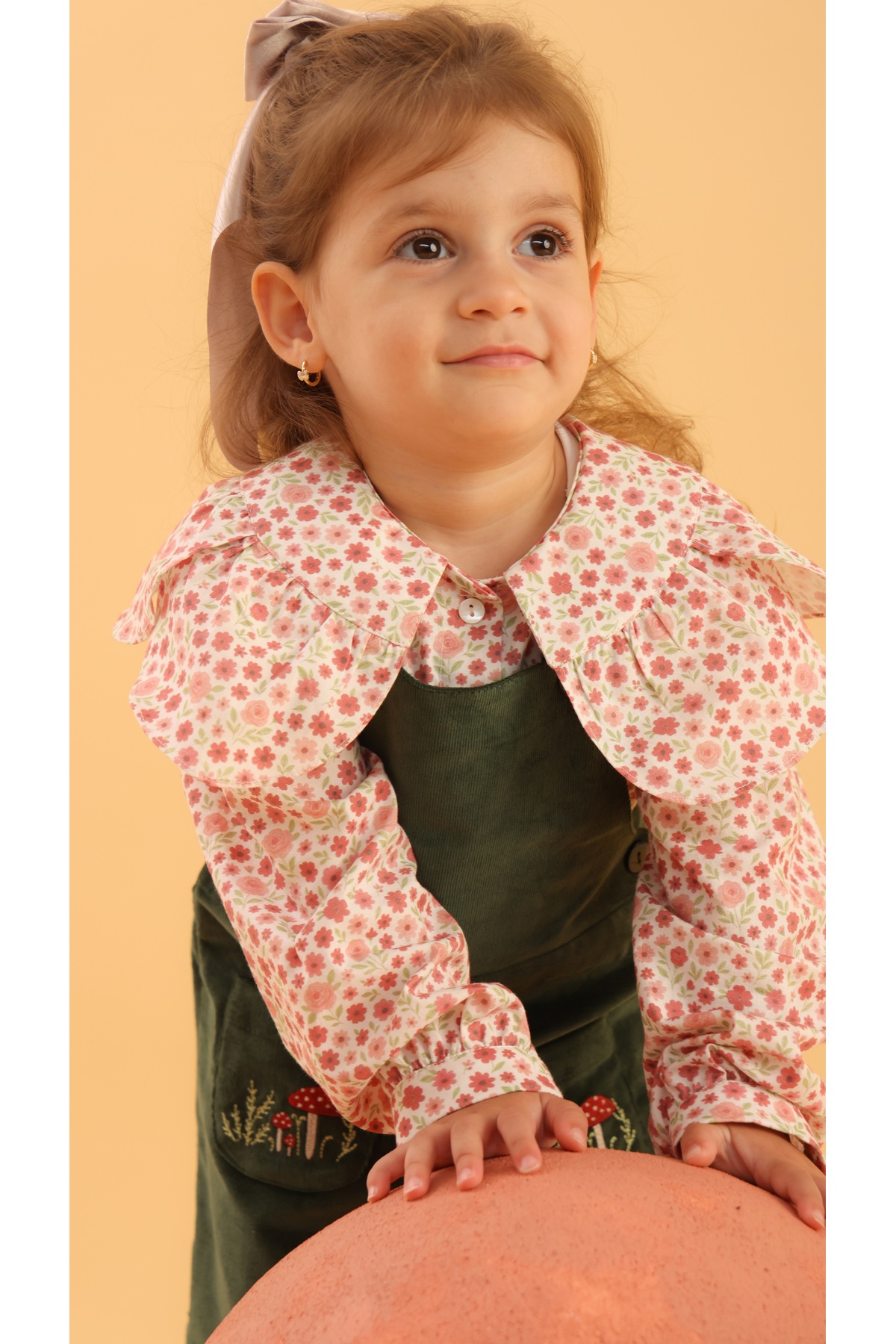 Patique Kids Kız Çocuk Yeşil Mantar Nakışlı Pamuklu Kadife Jile-Çiçek Desenli Gömlek Takımı fotoğrafı 3 (önizleme)