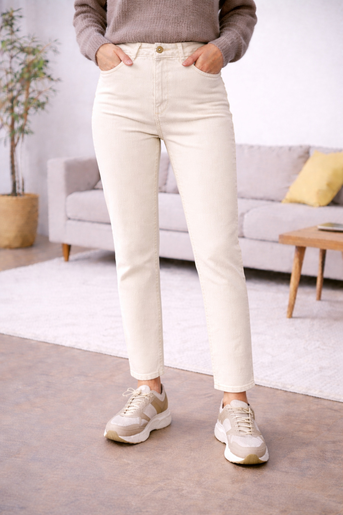 DELDNM  Line Kadın Krem Yüksek Bel Bej Likralı Trend Mom Jean