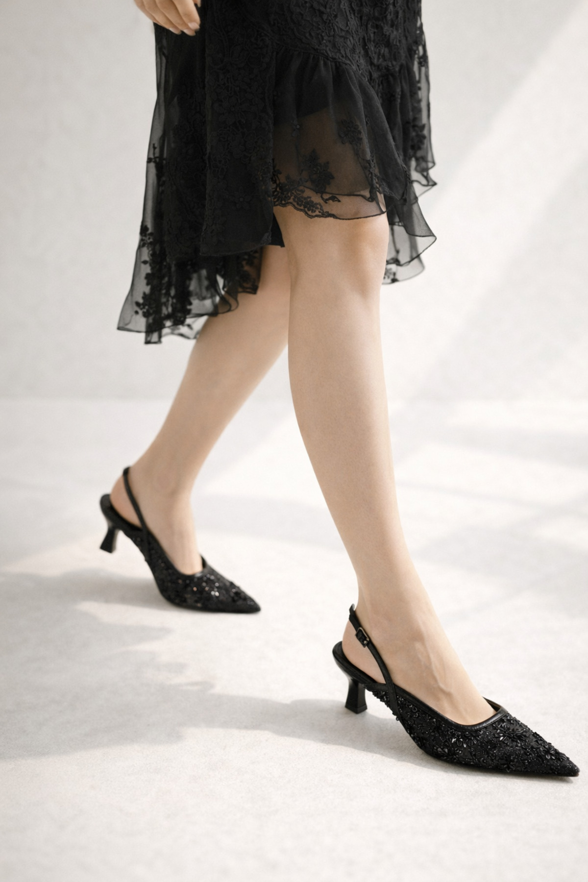 Best Cover ROSABELLA Kadın Siyah Pul Boncuk İşlemeli Tül Detaylı İnce Topuklu Slingback Abiye Ayakkabı görsel 4
