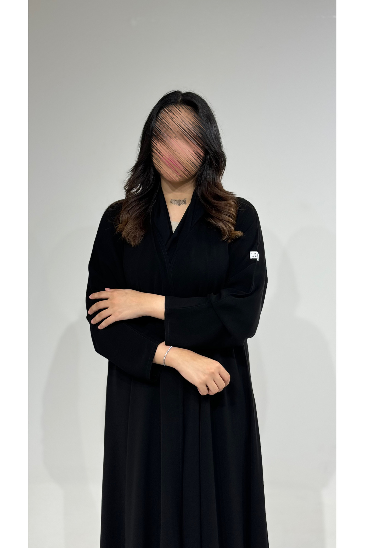 عباية ملكي أكمام ضيقة