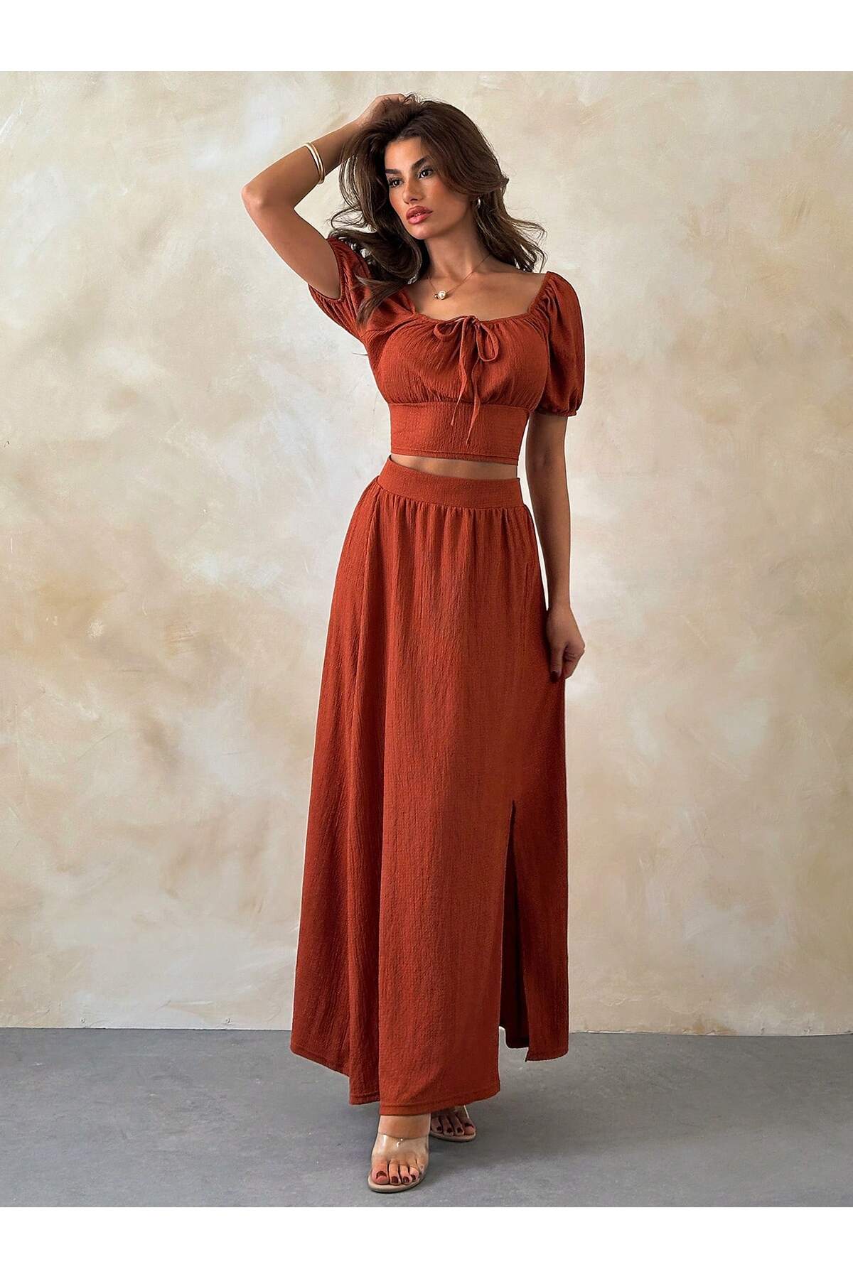 VHTMODA  Kadın TURUNCU Renkli DÜZ Desenli Kare Yaka Yırtmaçlı Premium Midi Elbise - Görsel 4