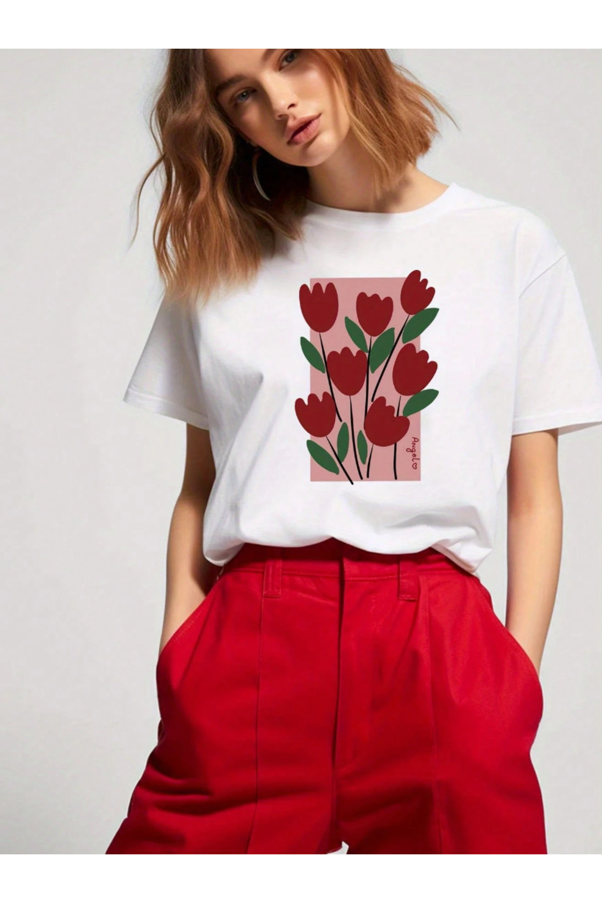 Gisha Women's Red Tulip Printed White Cotton T-Shirt