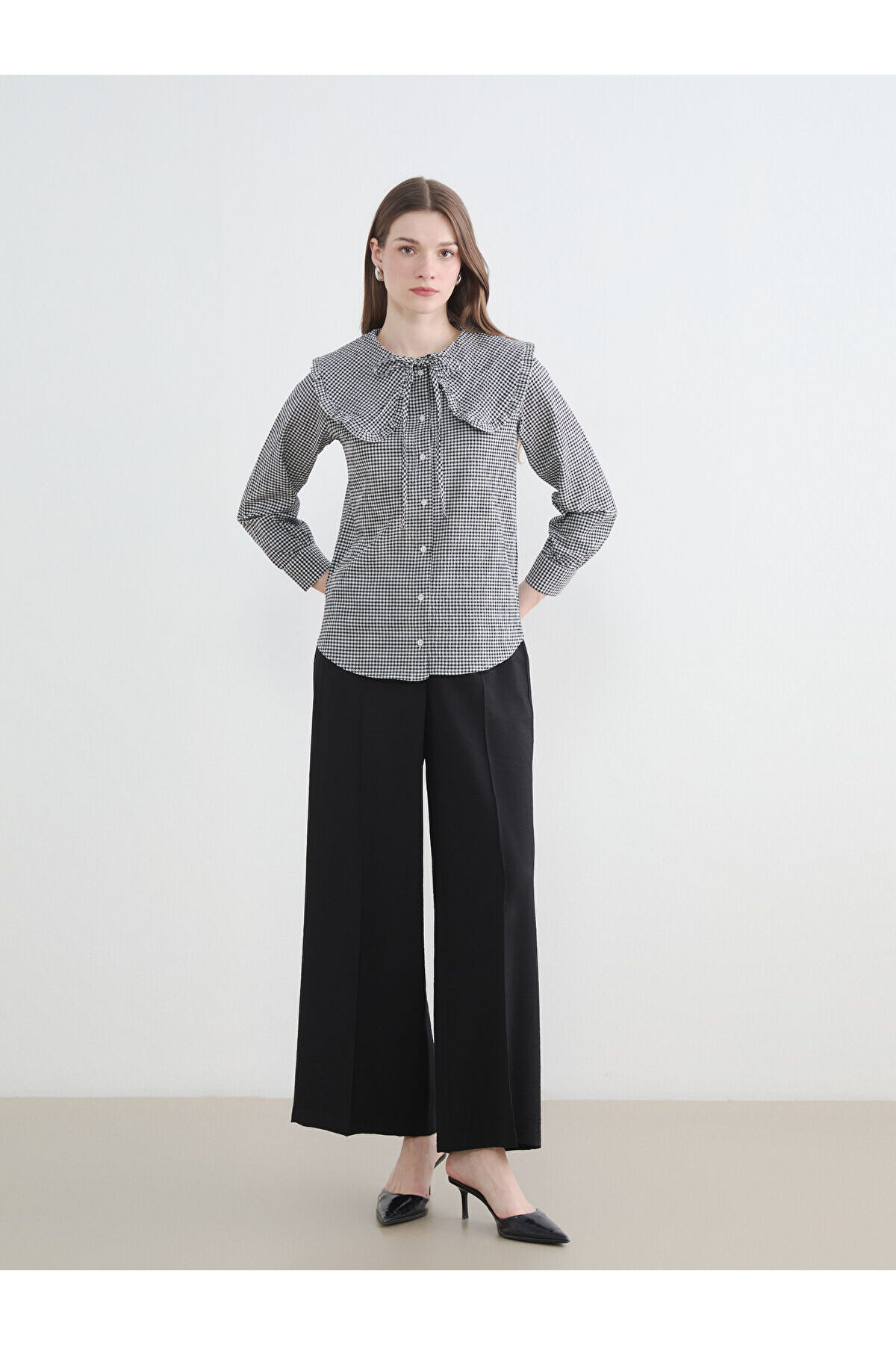 LC Waikiki Freezen Store'dan I Bebe Roba Yaka Kareli İşlemeli Kadın Gömlek fotoğrafı 4 (önizleme)