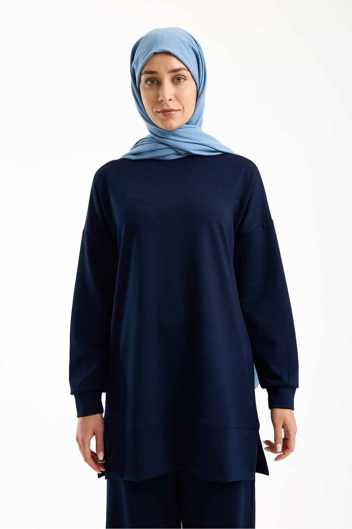 Kadın Premium Modal Kumaş Basic Tunik Takım – Rahat Kesim İkili Tesettür Takım - Lacivert