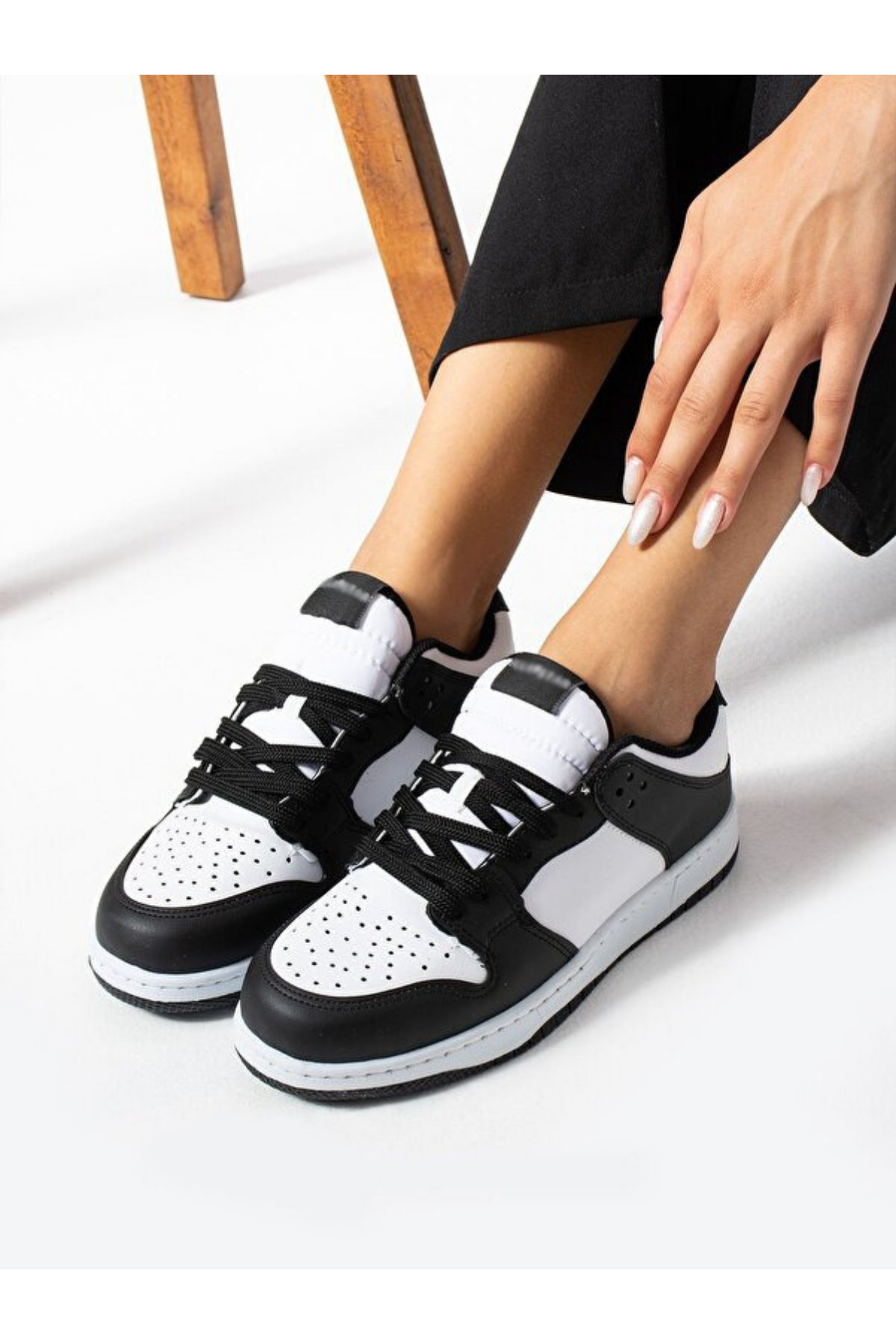 Liarca Sandrush Low Top Dayanıklı Rahat Unisex Günlük Sneaker Ayakkabı, Siyah Beyaz görsel 2