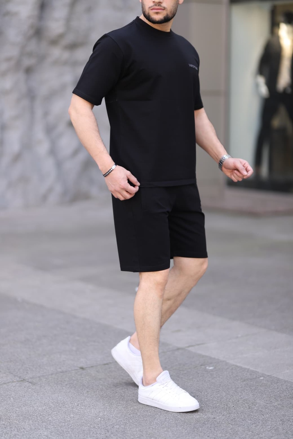 Erkek Comfort Fit Rahat Kalıp 2'li Set T-shirt ve Şort Eşofman Takımı — مشکی 5759 — تصویر 2 از 4