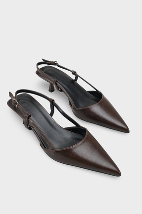 Capone Outfitters Vitoria Sivri Burunlu Orta Topuklu Arkası Kare Arkadan Bant...