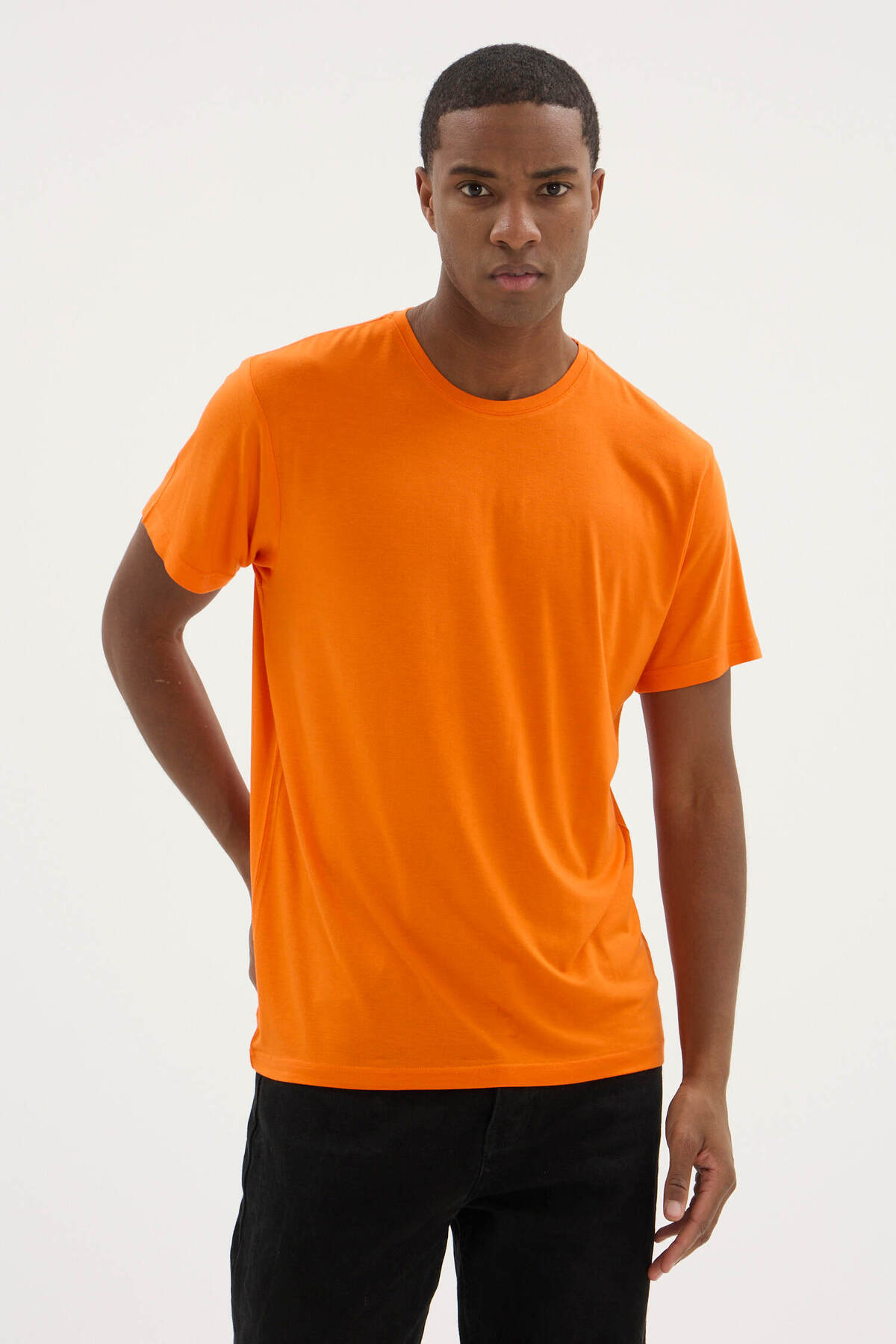 New Season Men's Crew Neck T-Shirt