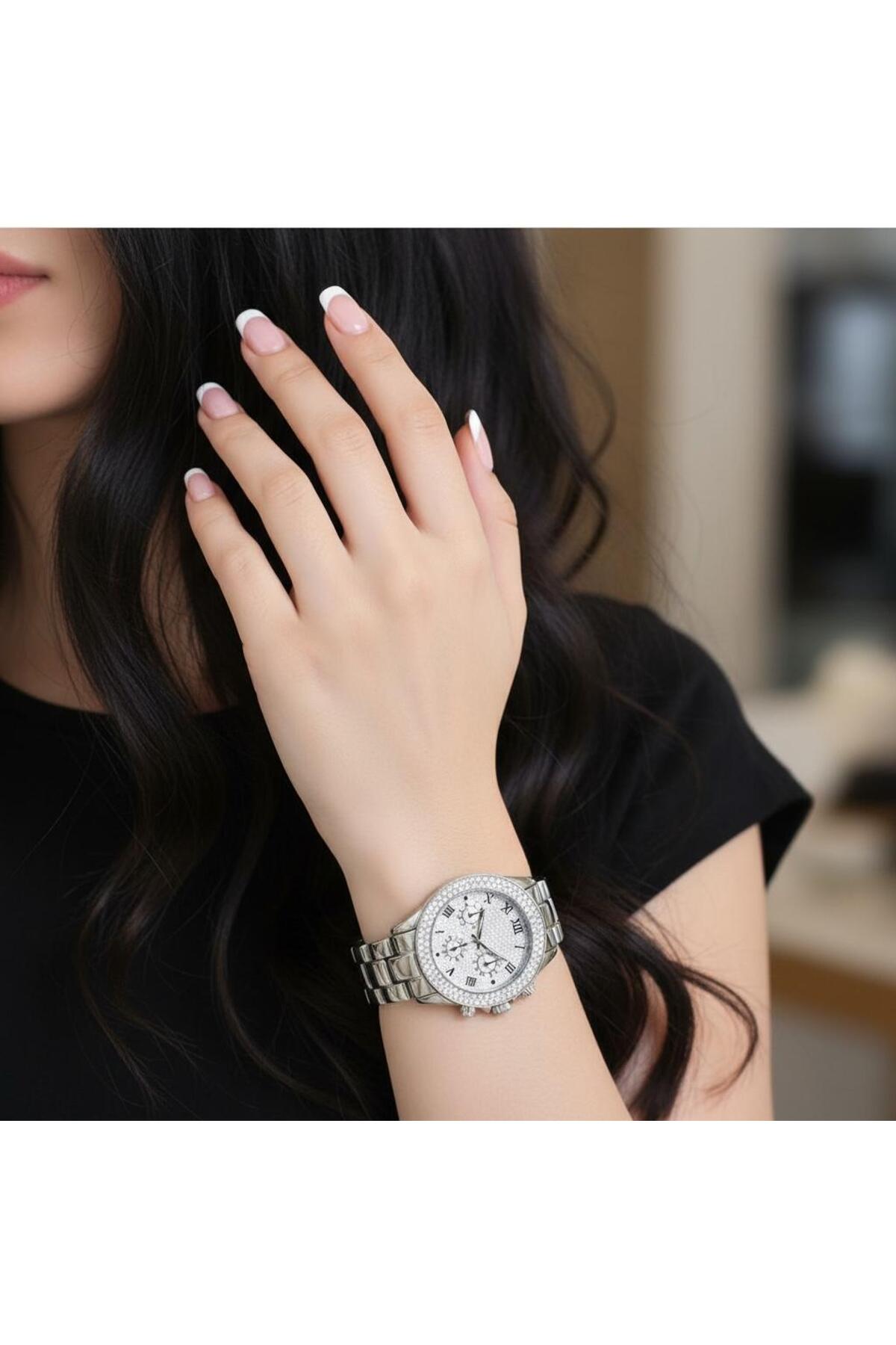 ساعة نسائية ضد الماء مع علبة فخمة