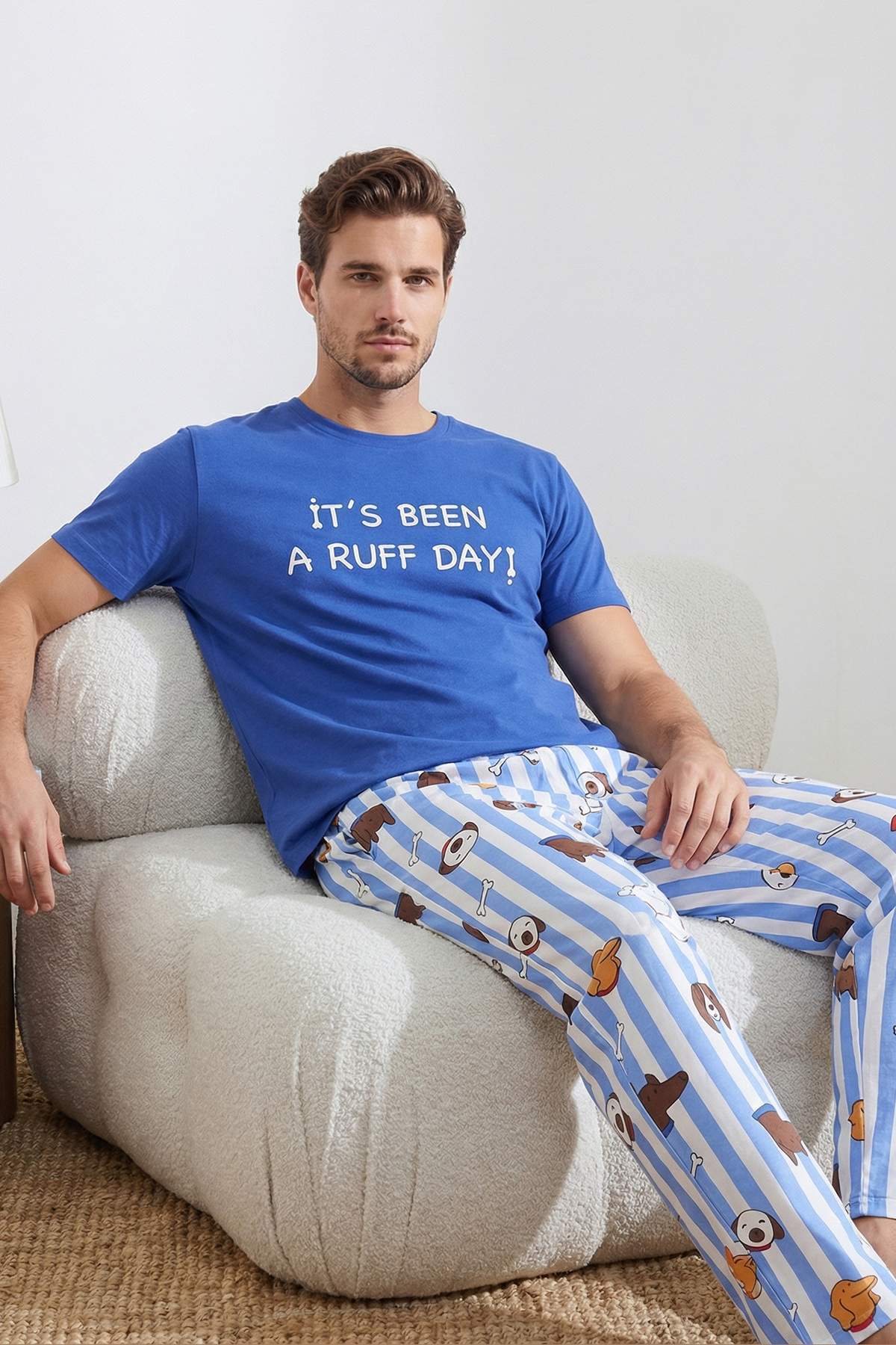 Trendyolmilla Man Mavi Regular/Normal Kesim Kısa Kollu Pamuklu Hayvan Desenli Pijama Takımı TMNSS26PT00004