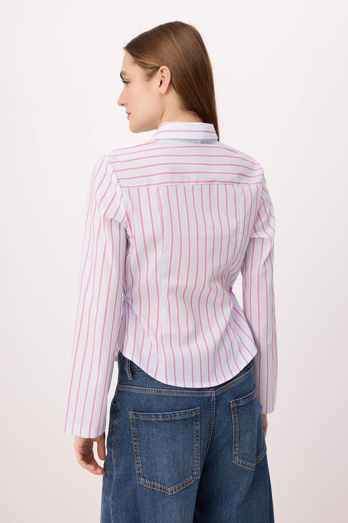 Trendyolmilla  Pembe-Mavi Çizgili Belden Ayarlanabilir Hafif Bele Oturan Kolları Geniş Gömlek TWOAW26GO00013 - Görsel 4