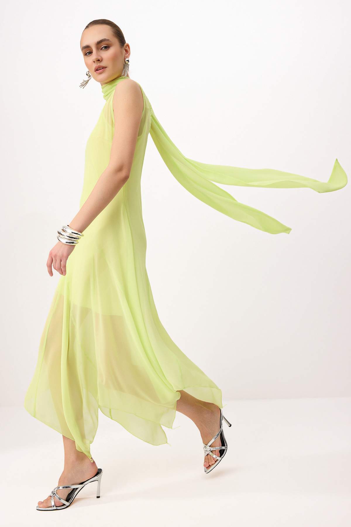 Trendyolmilla Lime Şifon Astarlı Dokuma Asimetrik Midi Elbise TPRSS26EL00124
