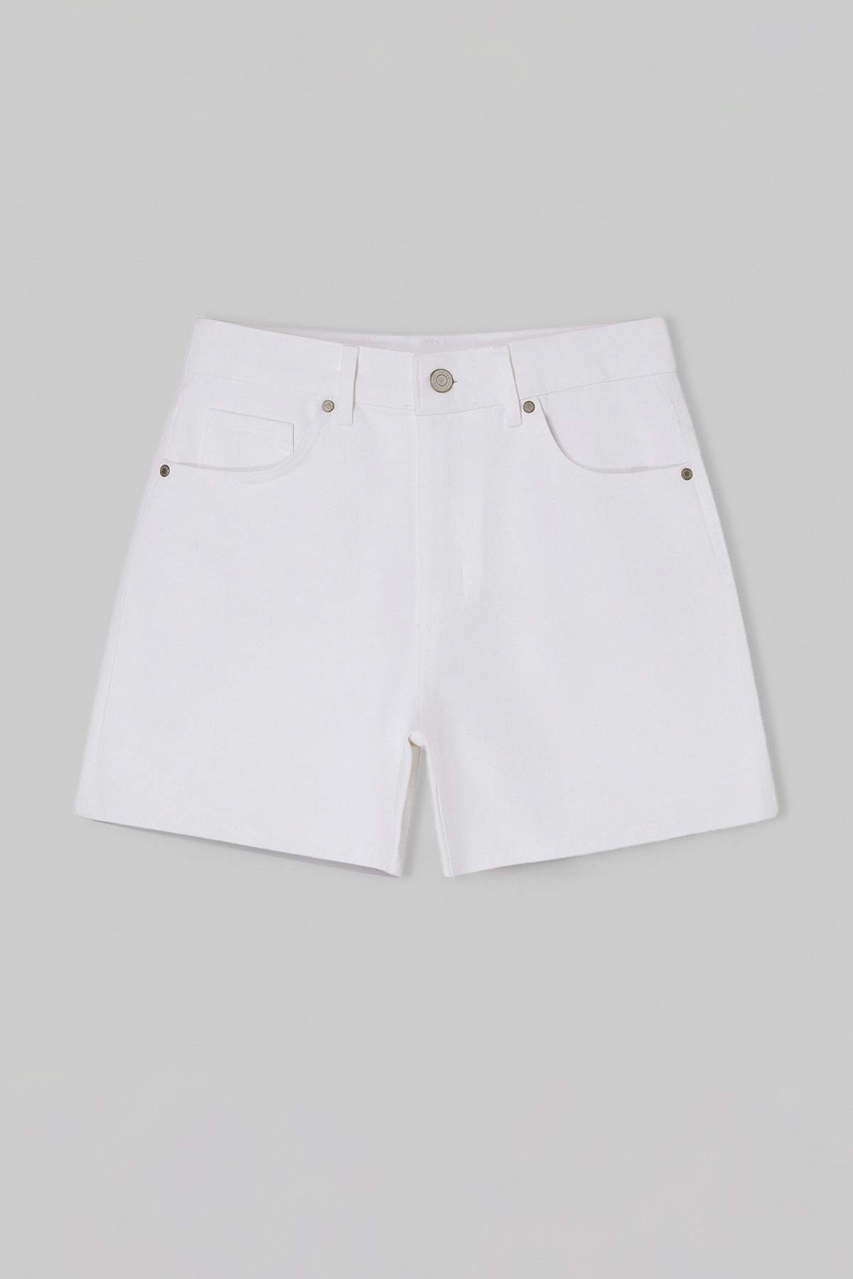 Trendyolmilla  Beyaz City Boy %100 Pamuk Yüksek Bel Denim Şort TWOSS26SR00170 - Görsel 5