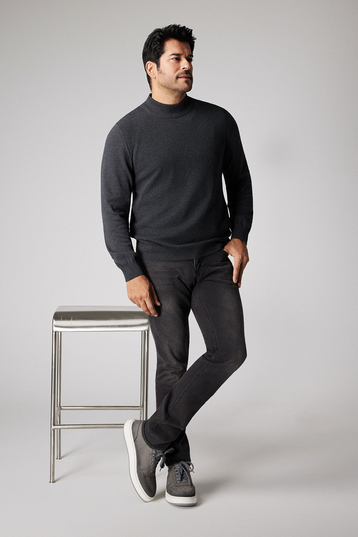 Altınyıldız Classics  Erkek Antrasit Standart Fit Normal Kesim Yarım Balıkçı Yaka Pamuklu Triko Kazak - Görsel 3